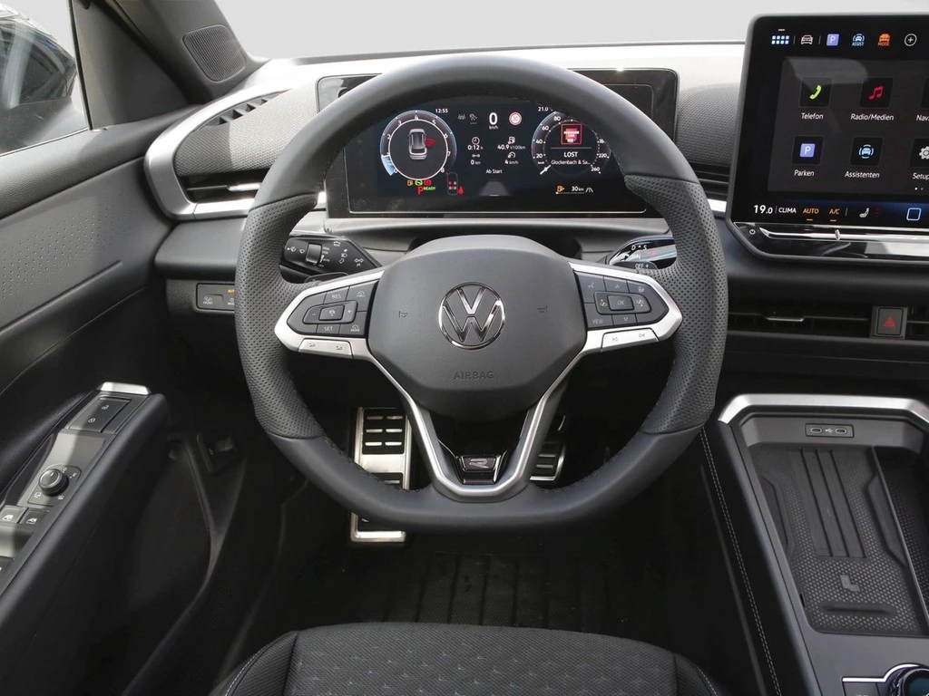 Volkswagen T-Roc 1.5 eTSI DSG R-Line 18"ACC LED AHK DAB VC