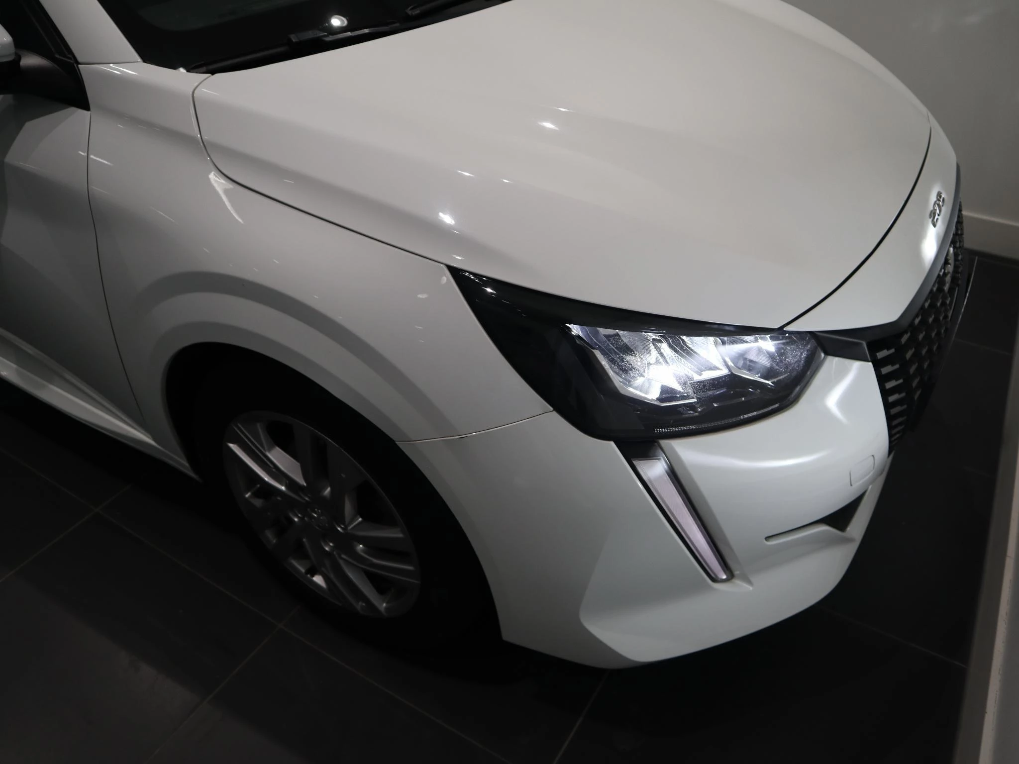 Peugeot-208-image-20