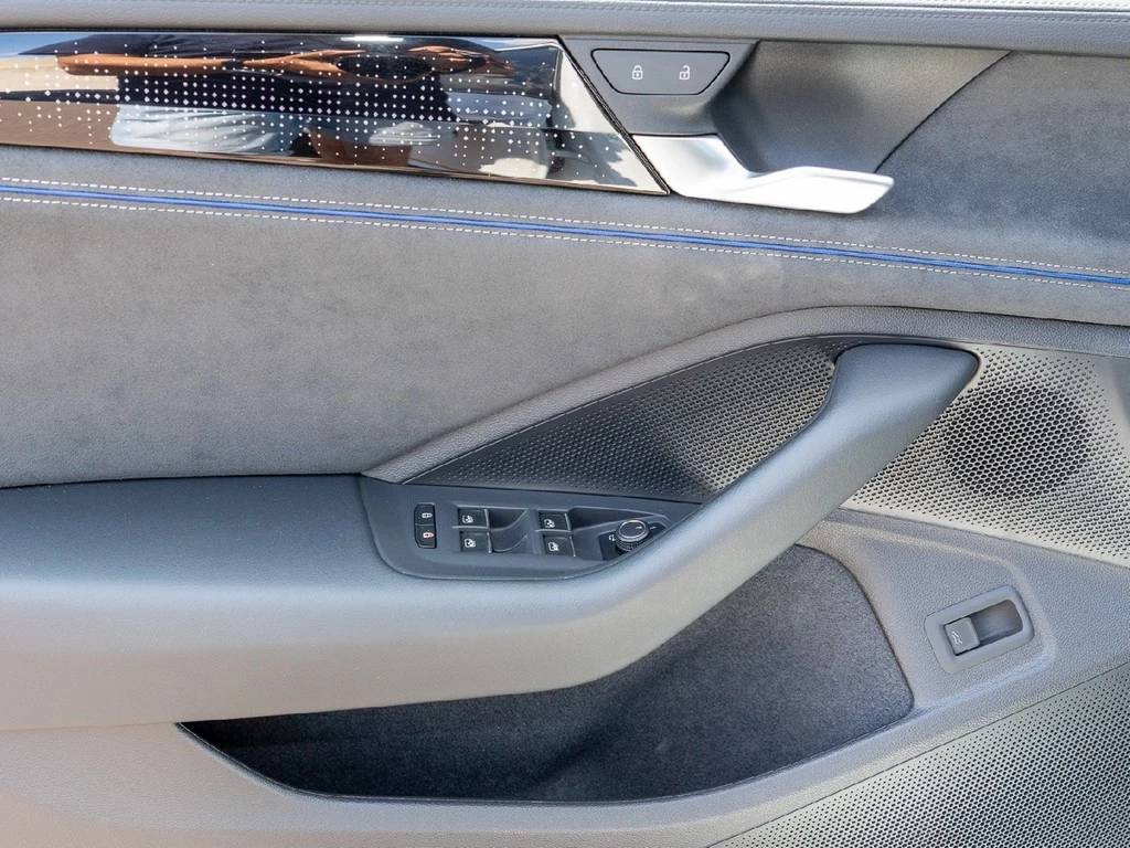 Volkswagen Passat Variant 2.0 TSI DSG 4Motion R-Line AHK