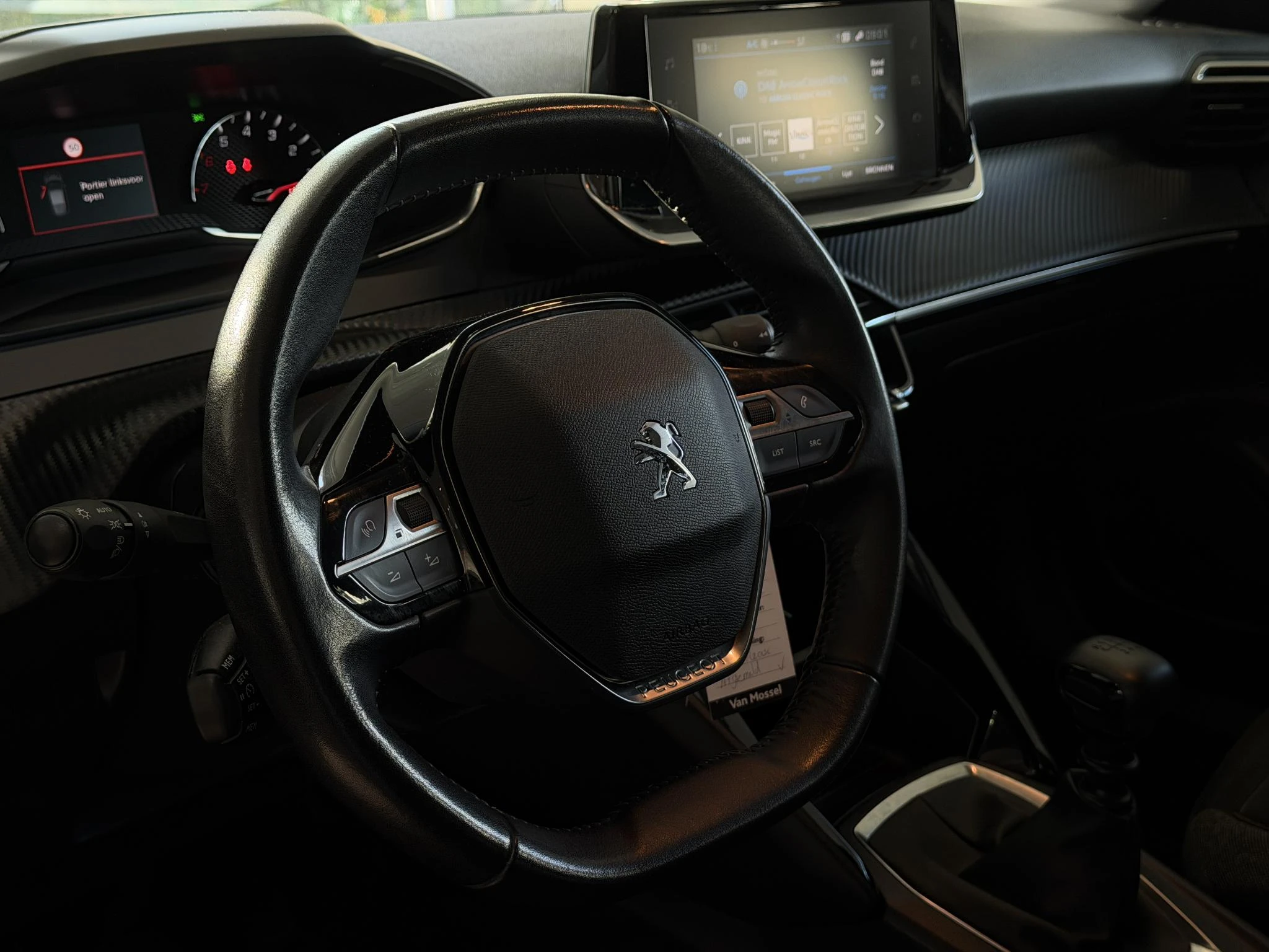 Peugeot-2008-image-17