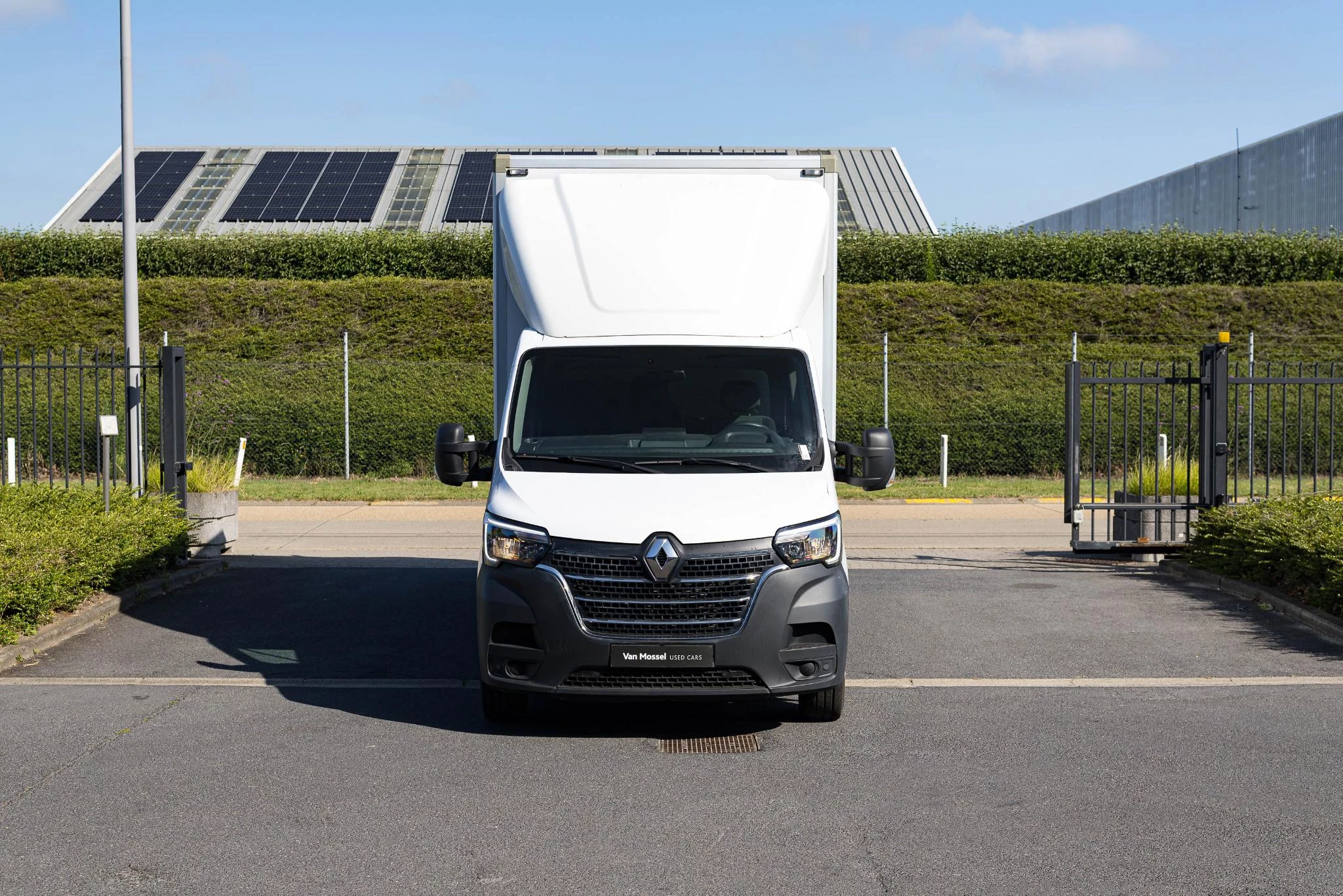 Renault Master Trucks 145.35 CC Meubelbak