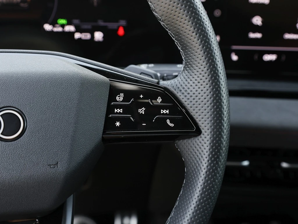 Audi Q6 e-tron quattro S line Matrix B&O ACC Kamea