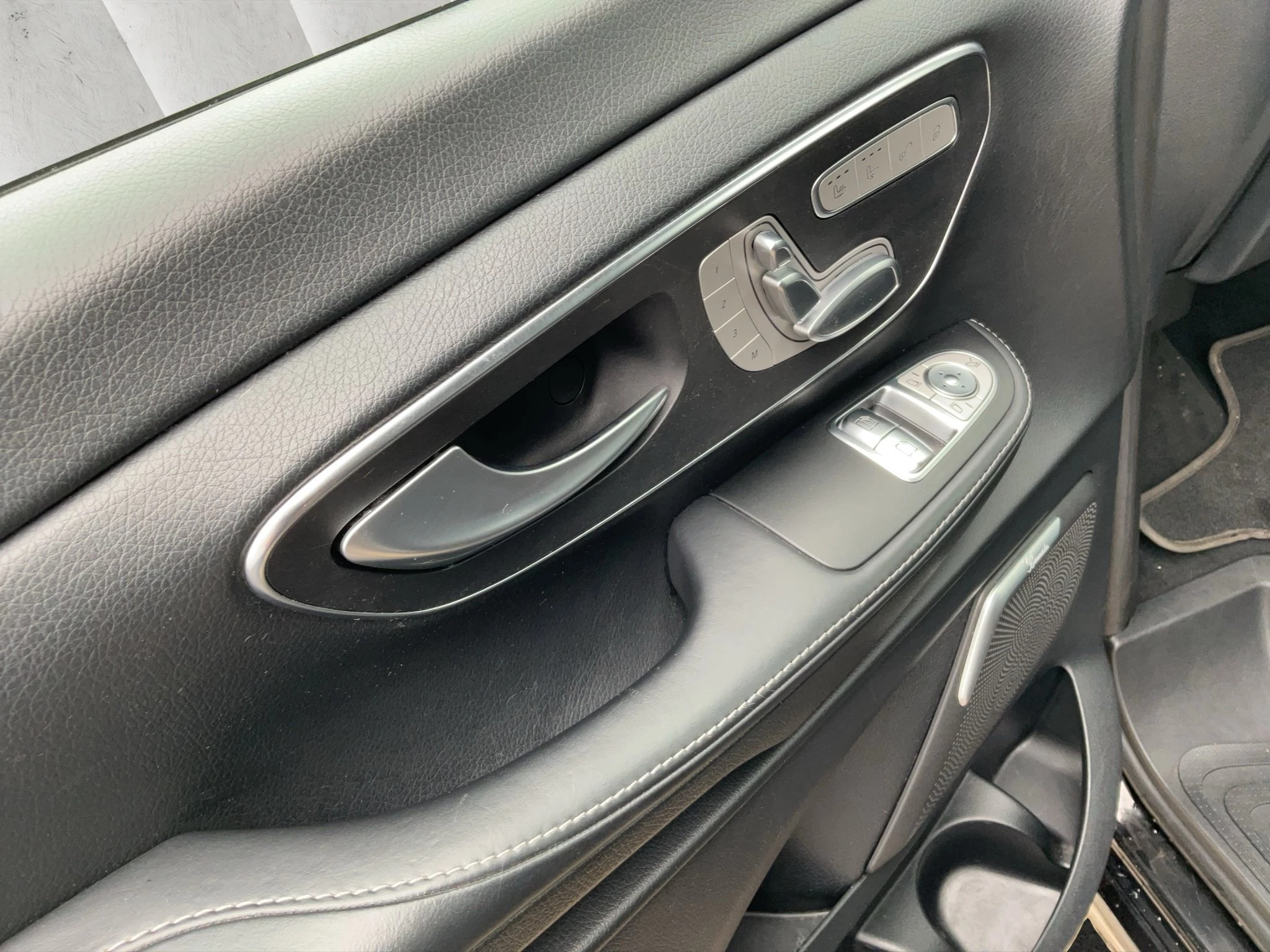 Mercedes-Benz V-Klasse 300 d Avantgarde Edition 4MATIC lang