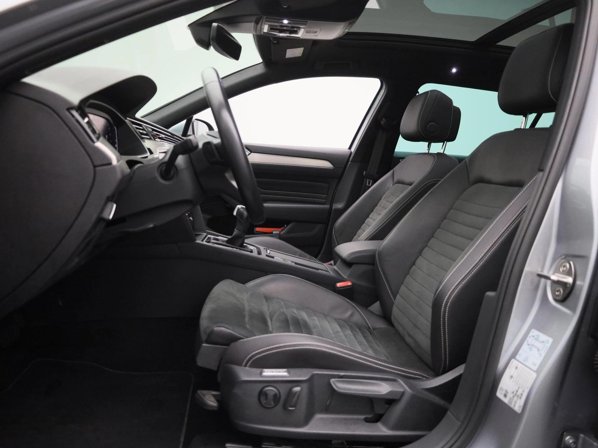 Volkswagen-Passat-image-9