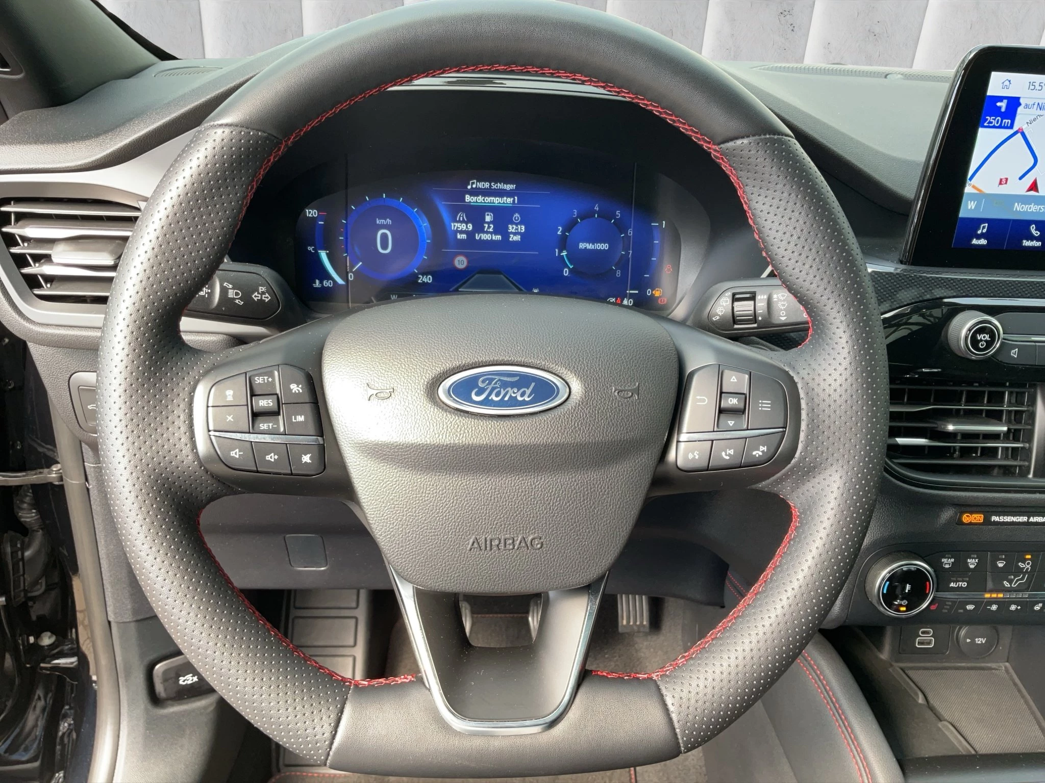 Ford Kuga ST-Line X*PANO*AHK*KAM*ACC*NAVI*SOUND-SYS.