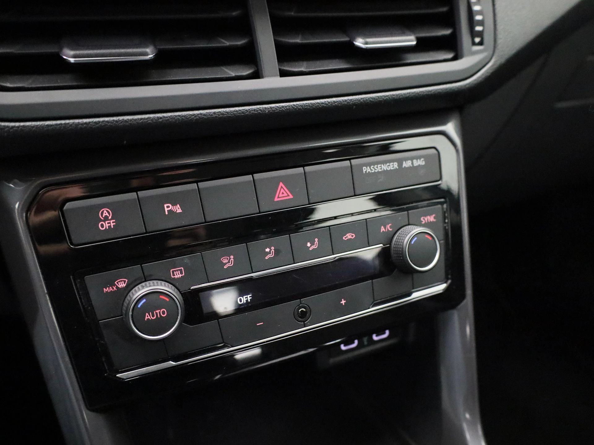Volkswagen-T-Cross-image-21