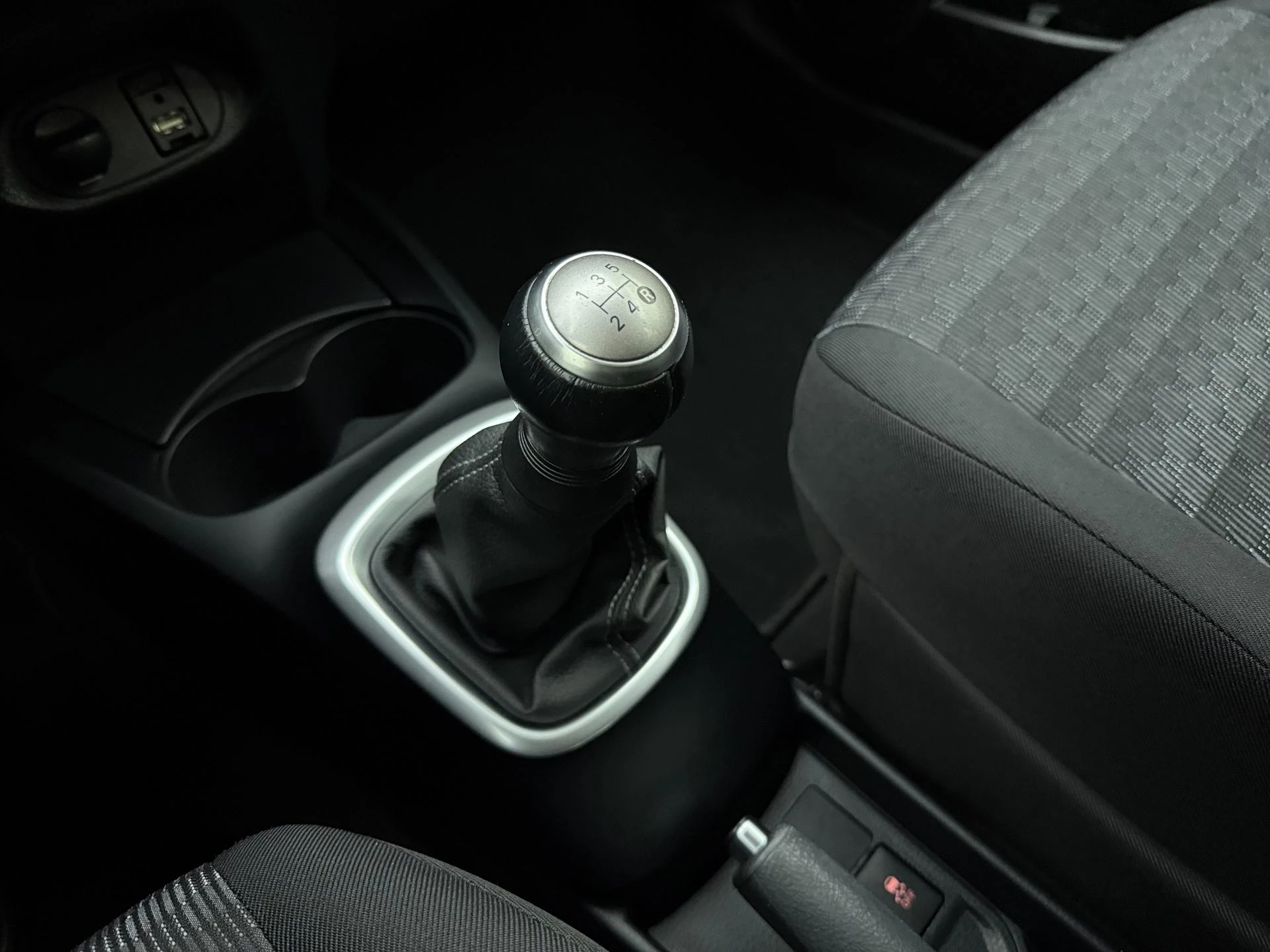 Toyota-Yaris-image-16