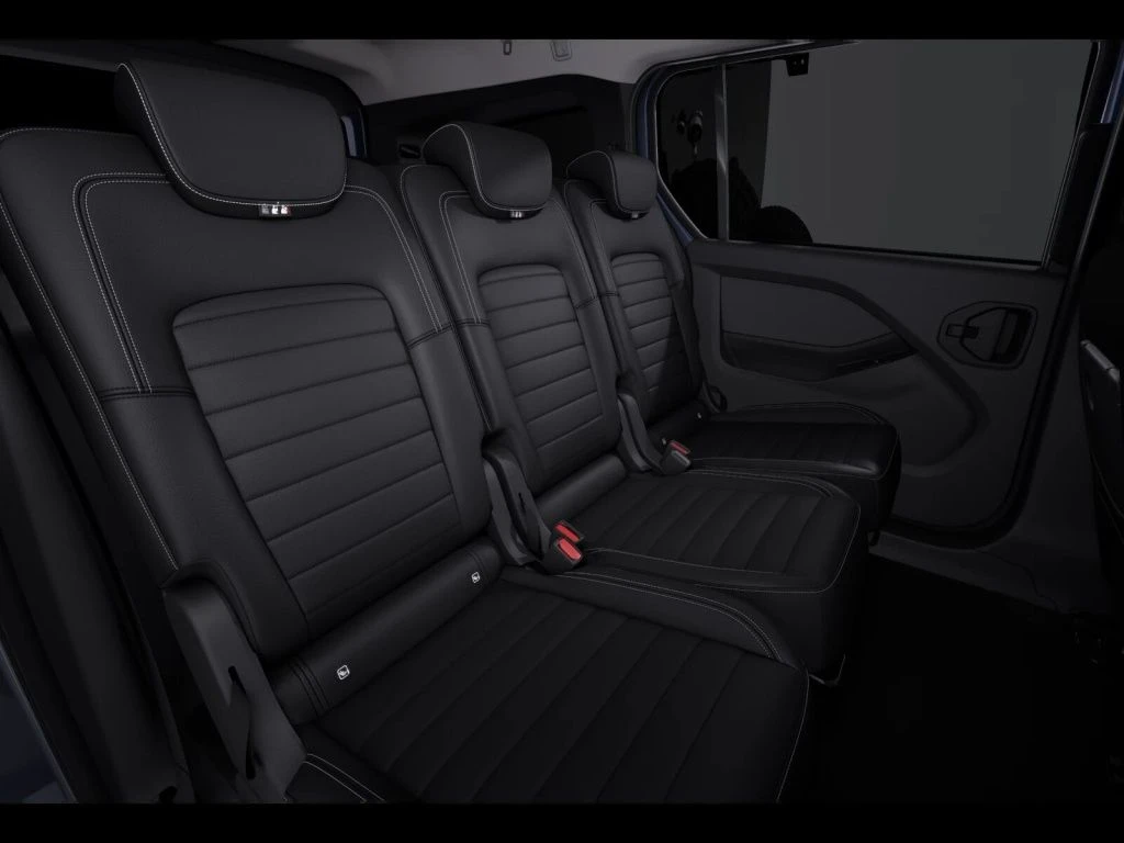 Mercedes-Benz-T-Klasse 180-image-11