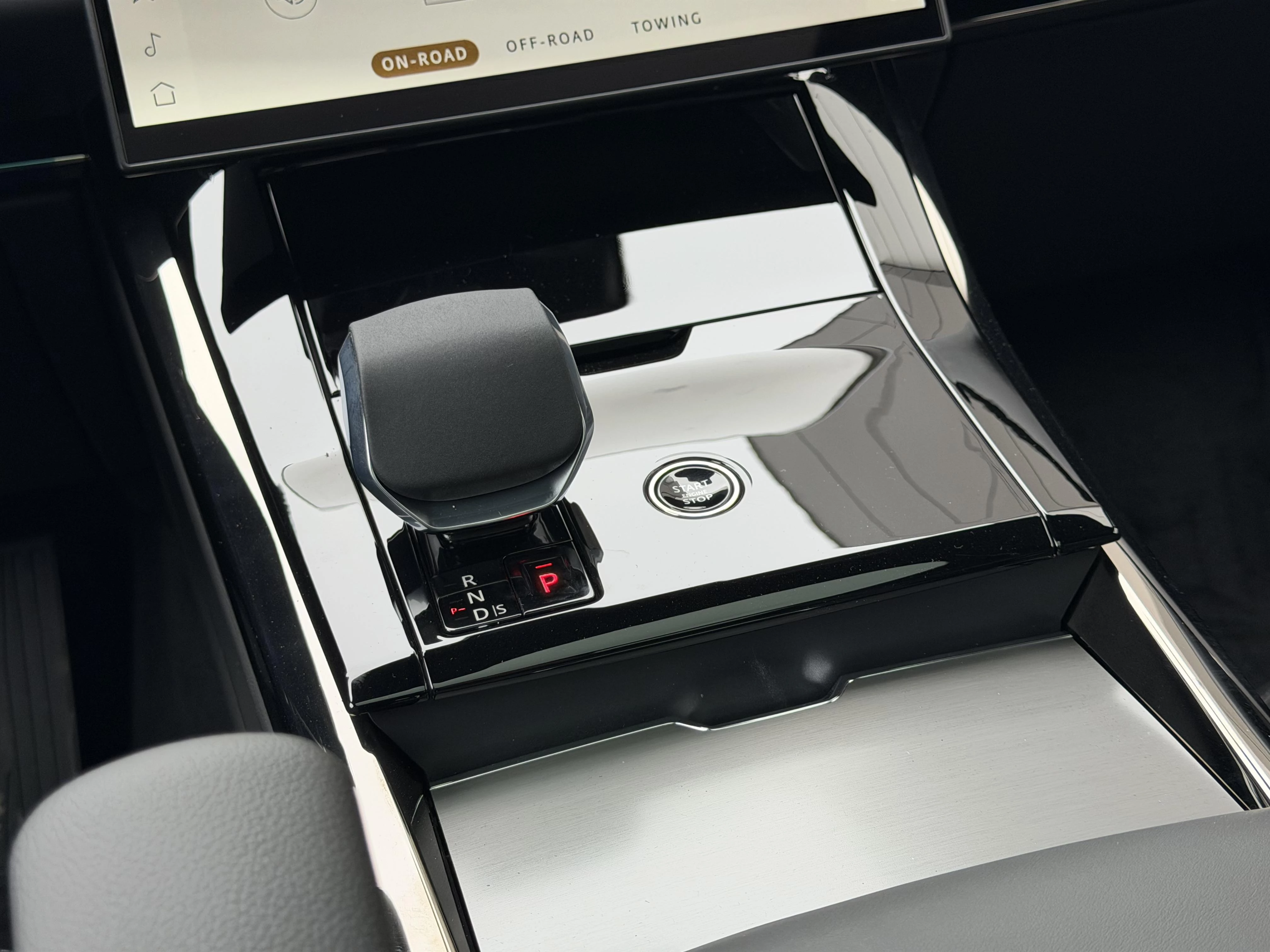 Land Rover Range Rover Sport P460e S AWD Auto. 26MY