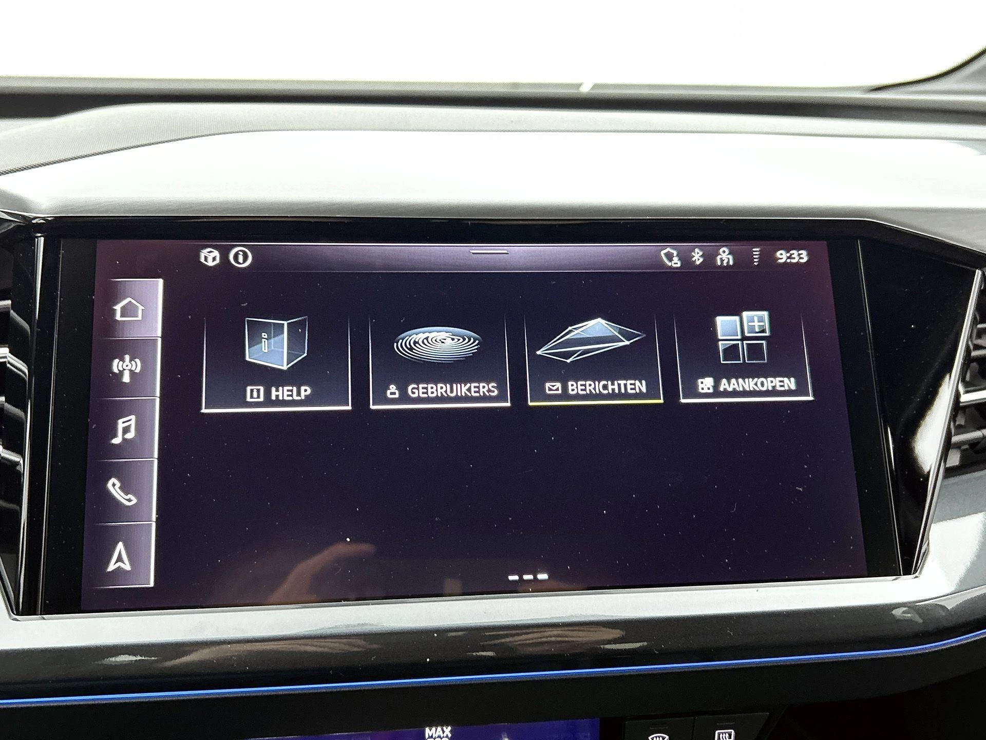 Audi-Q4 Sportback e-tron-image-11