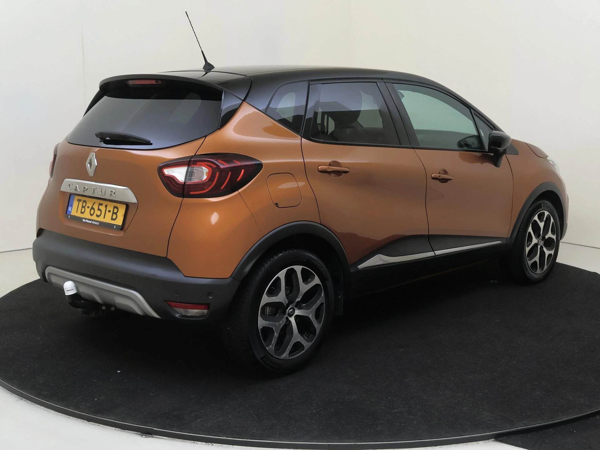 Renault-Captur-image-3