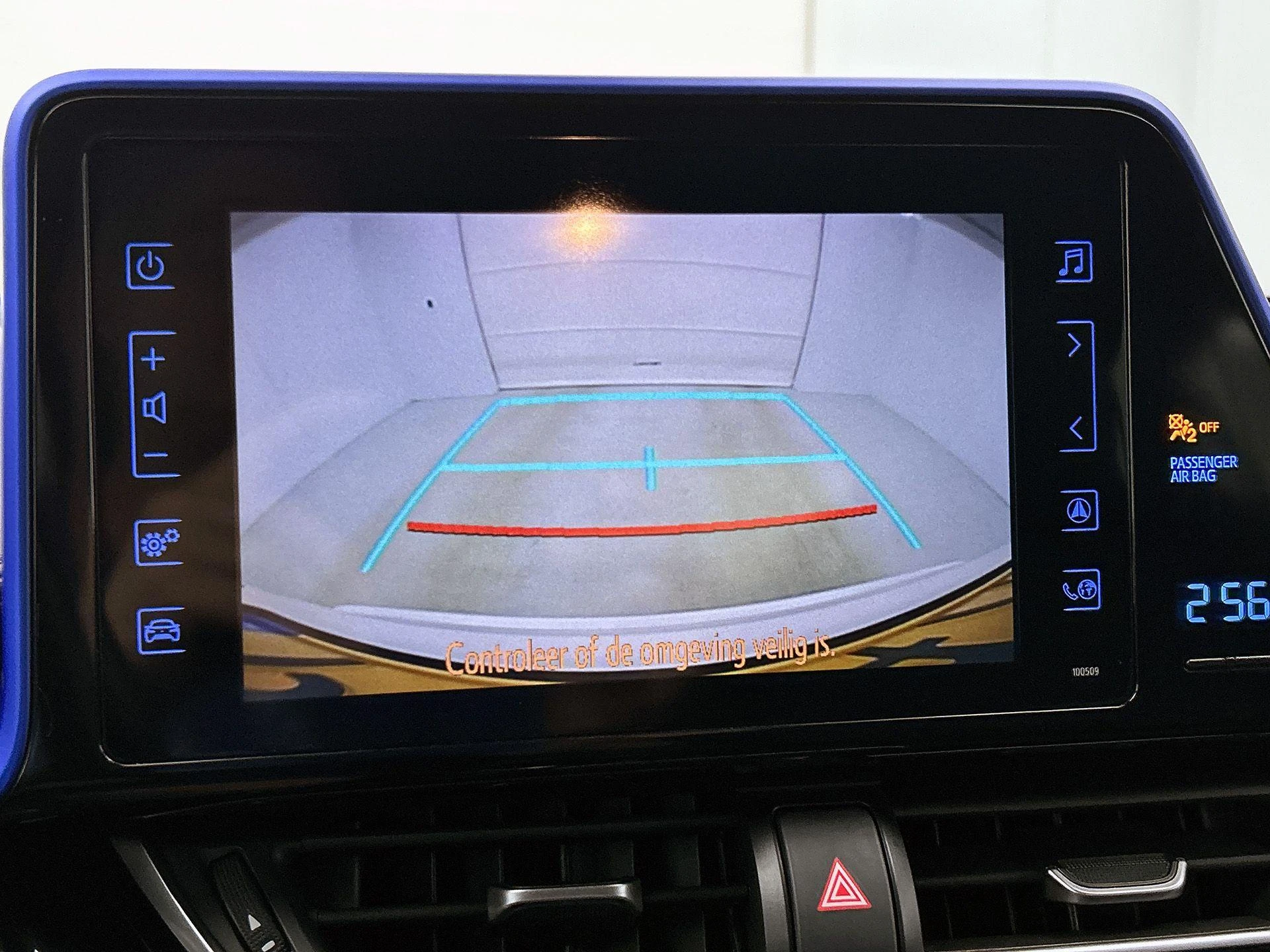 Toyota-C-HR-image-13