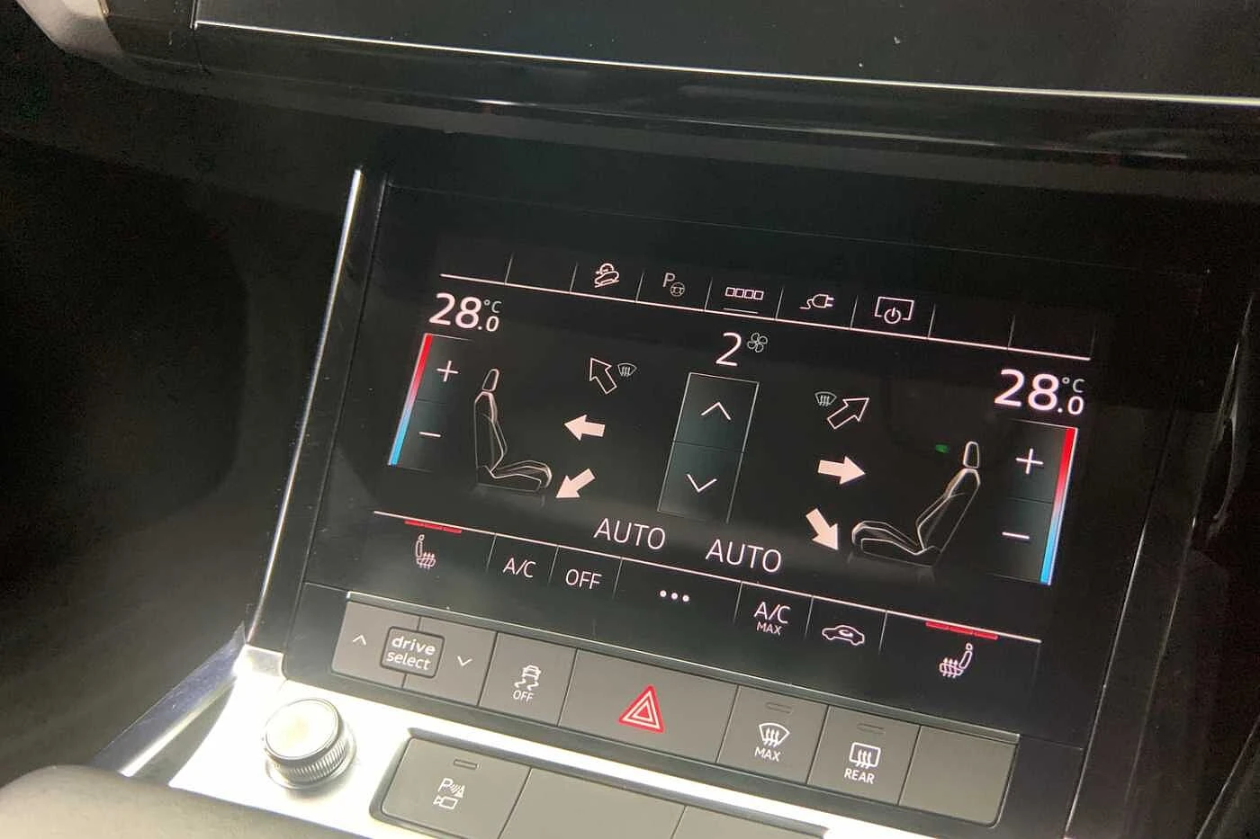 Audi-Q8 e-tron-image-21