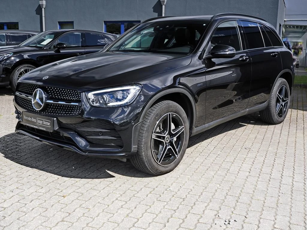 Mercedes-Benz-GLC 300 de-image-7