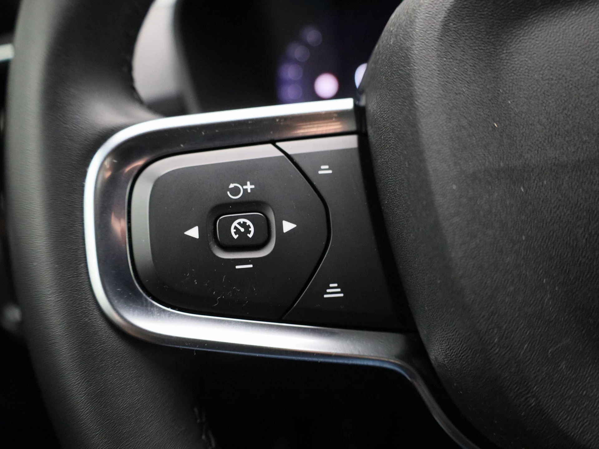 Volvo-XC40-image-18