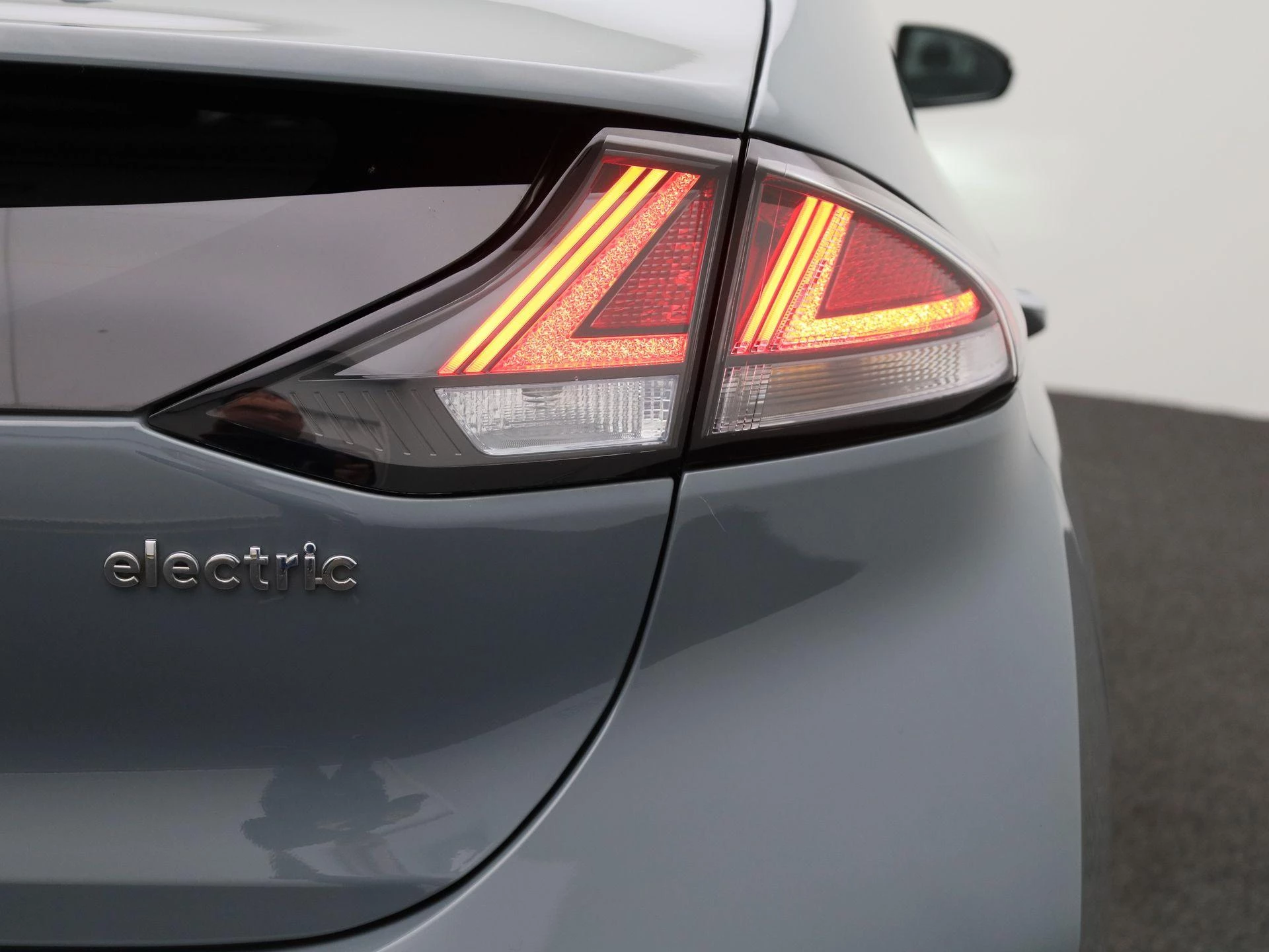 Hyundai-IONIQ-image-39