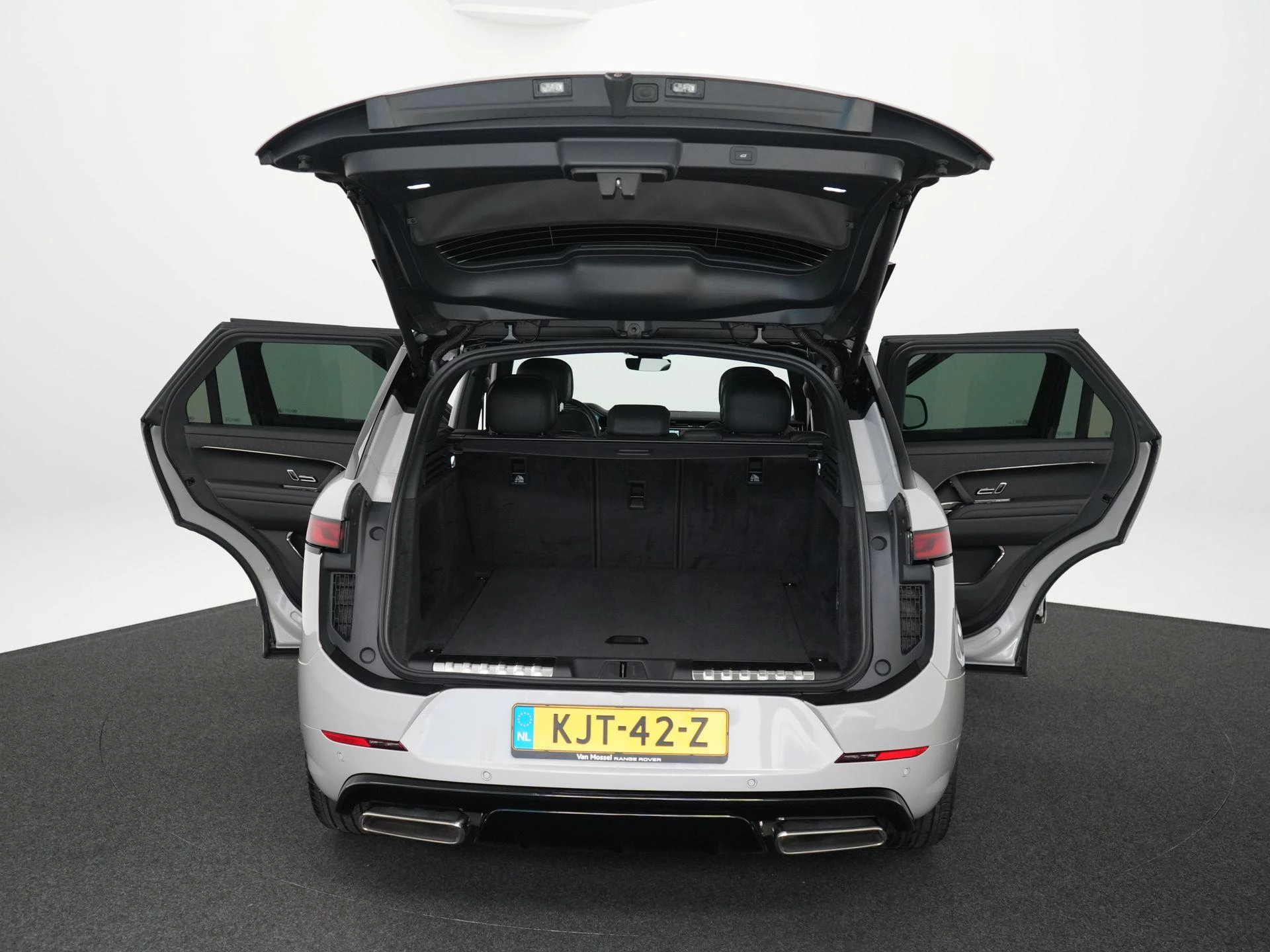 Land Rover Range Rover Sport 3.0 P460e MOMENTUM EDITION