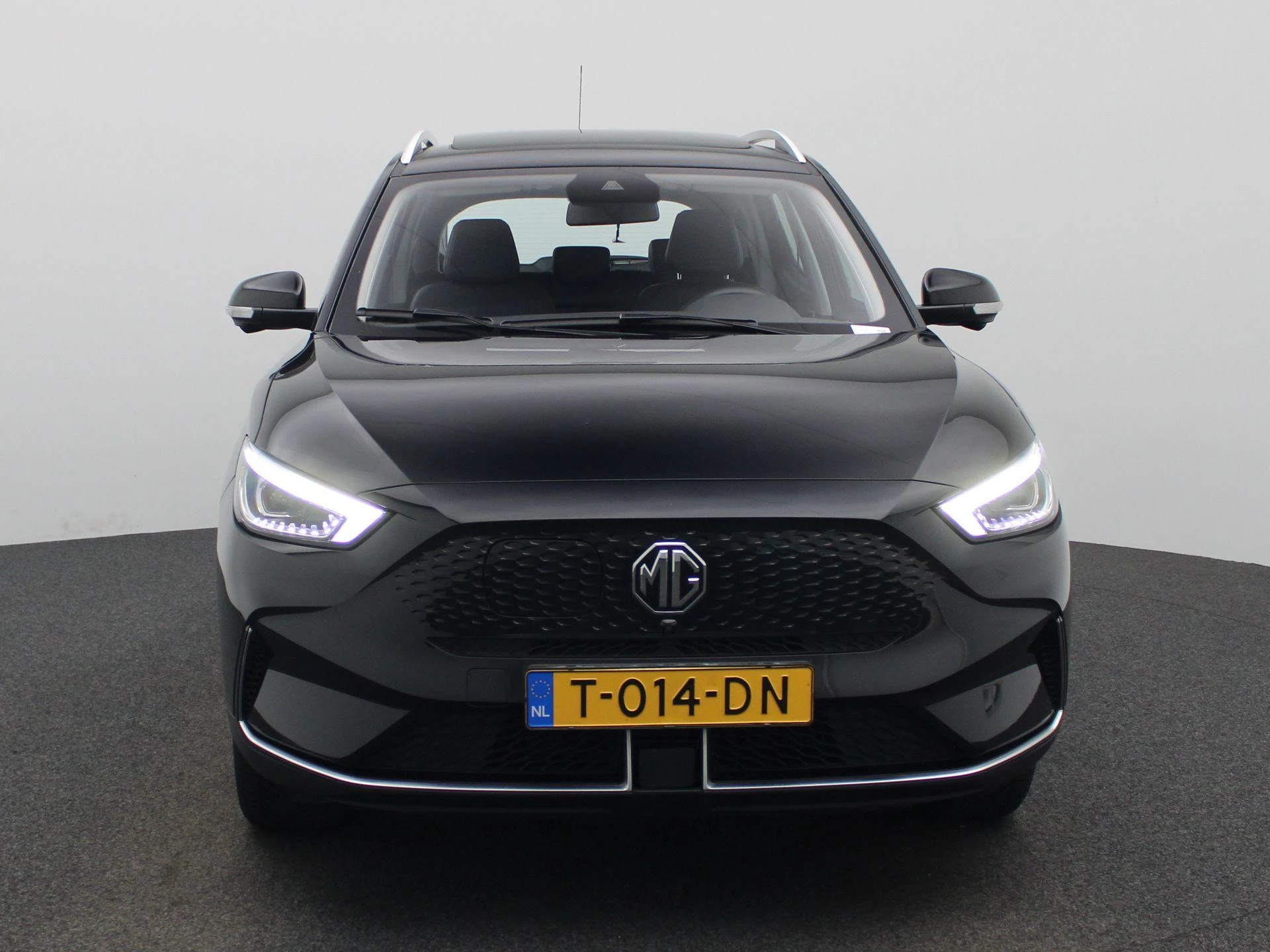 MG ZS EV Long Range Luxury 70 kWh