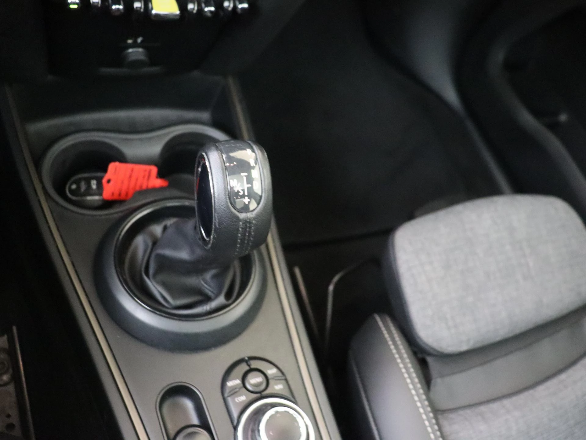 MINI-Countryman-image-18