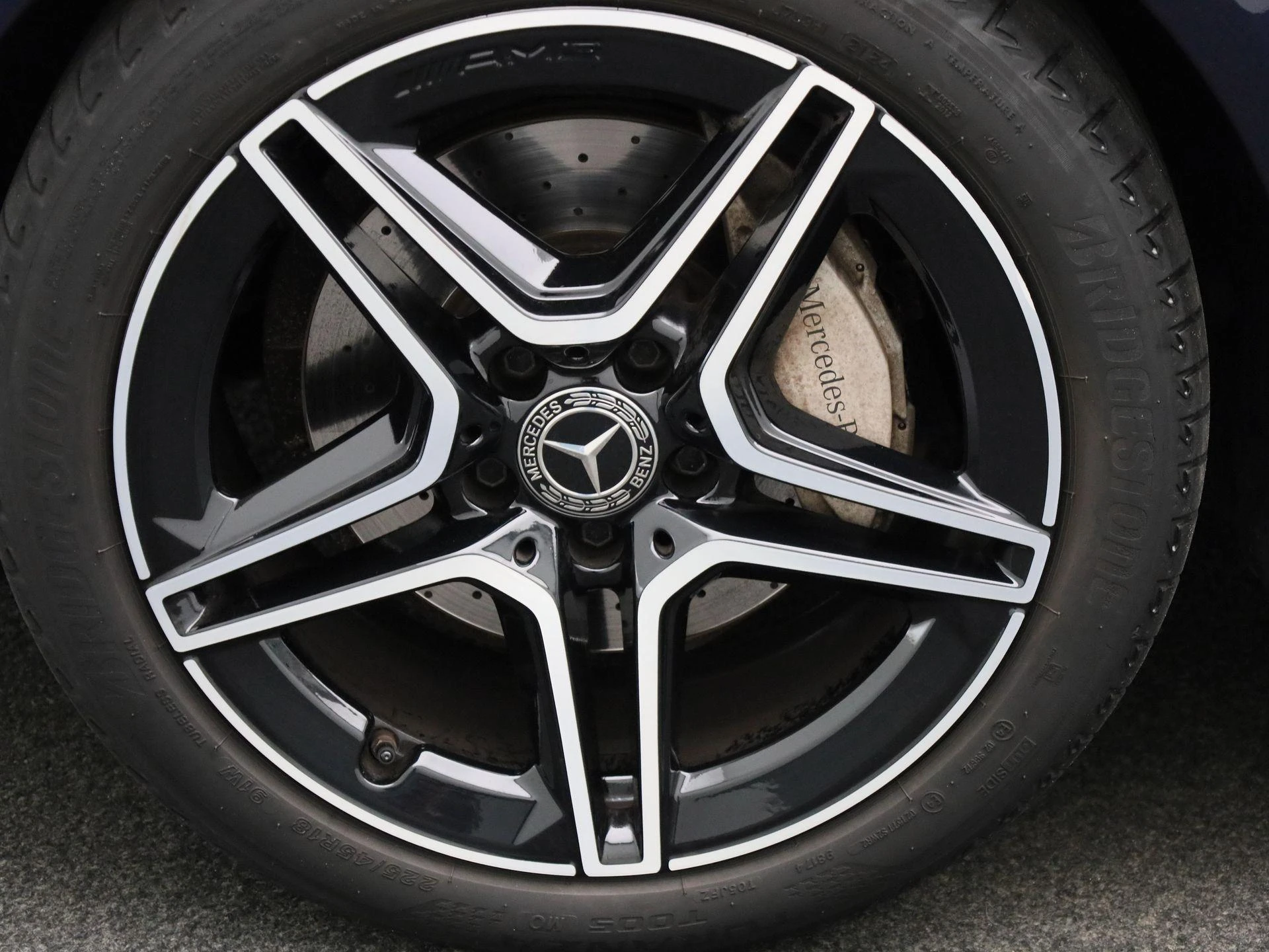 Mercedes-Benz-C-Klasse-image-11