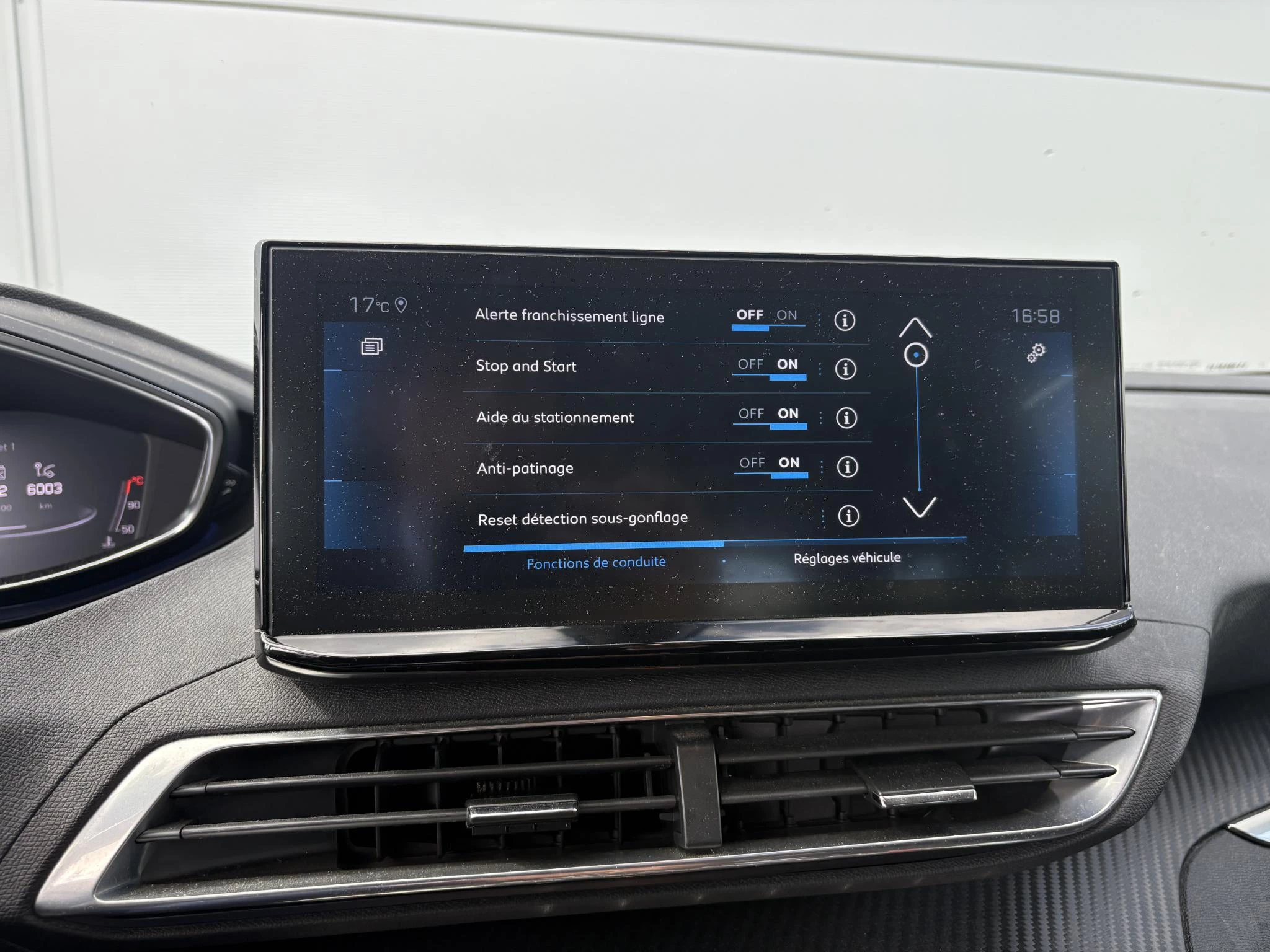 Peugeot-5008-image-13