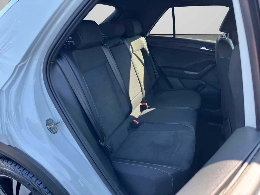 Volkswagen-T-Roc-image-8