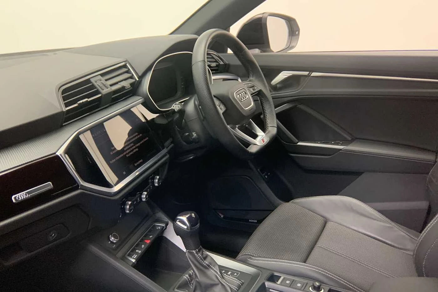 Audi-Q3-image-1
