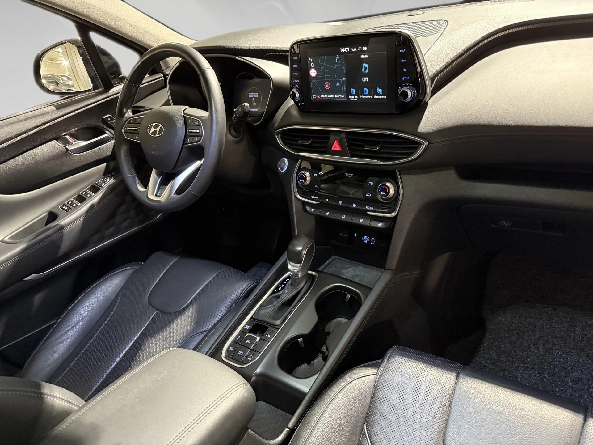Hyundai-Santa Fe-image-6