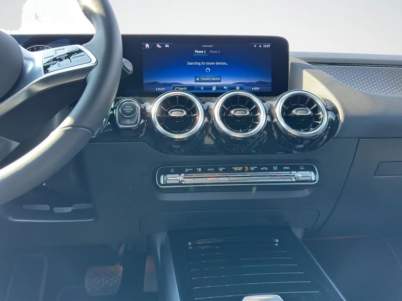 Mercedes-Benz GLA 200 d PROGRESSIVE AHK SHZ KLIMA NAVI MBUX Progressive