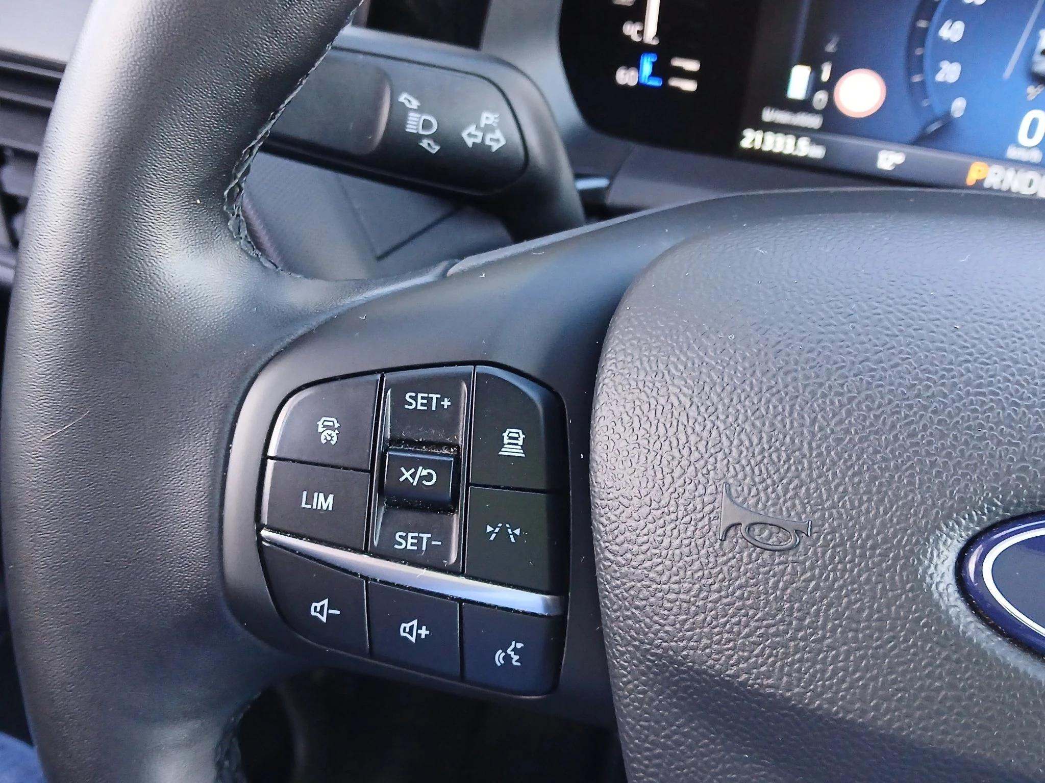 Ford-Tourneo Courier-image-22