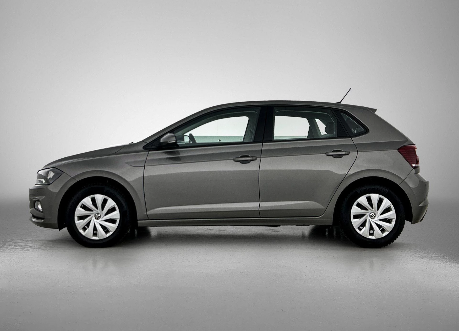 Volkswagen-Polo-image-1