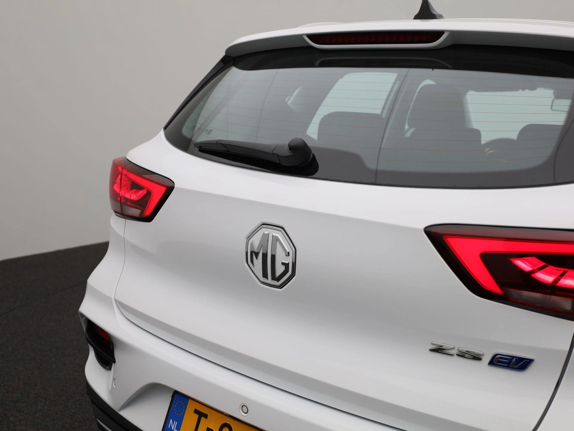 MG-ZS EV-image-36