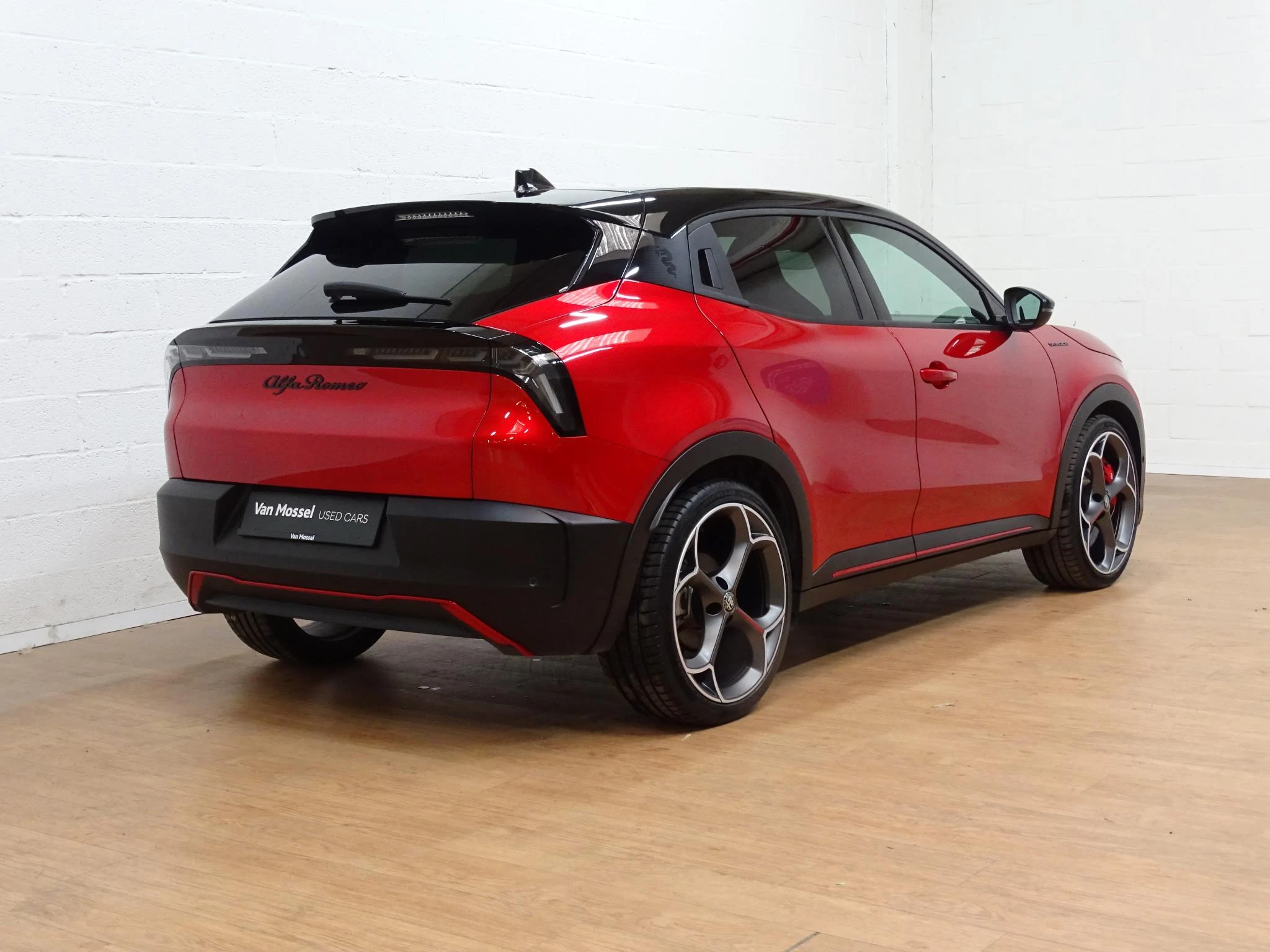 Alfa Romeo-Junior-image-4