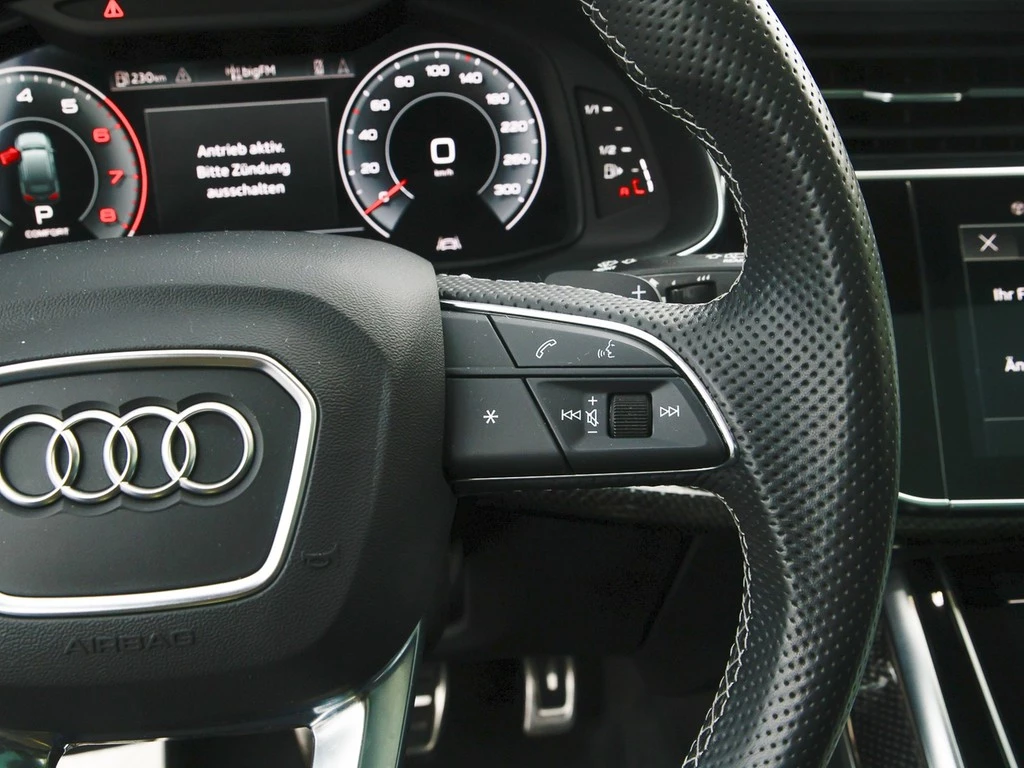 Audi Q7 55 TFSI S line competition + Panorama B&O