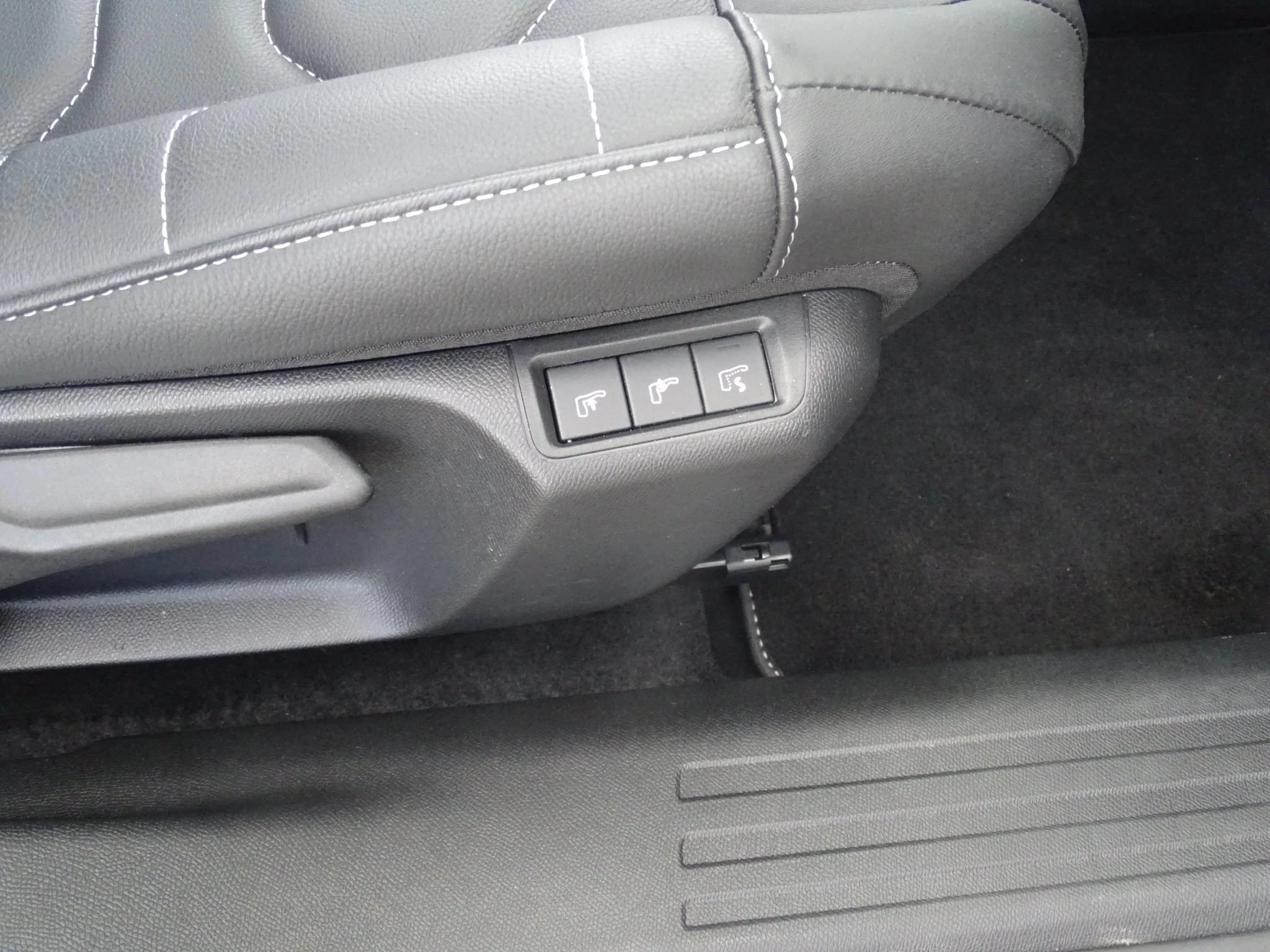 Citroën C4 1.2 Hybride 136 ë-DCS6 MAX