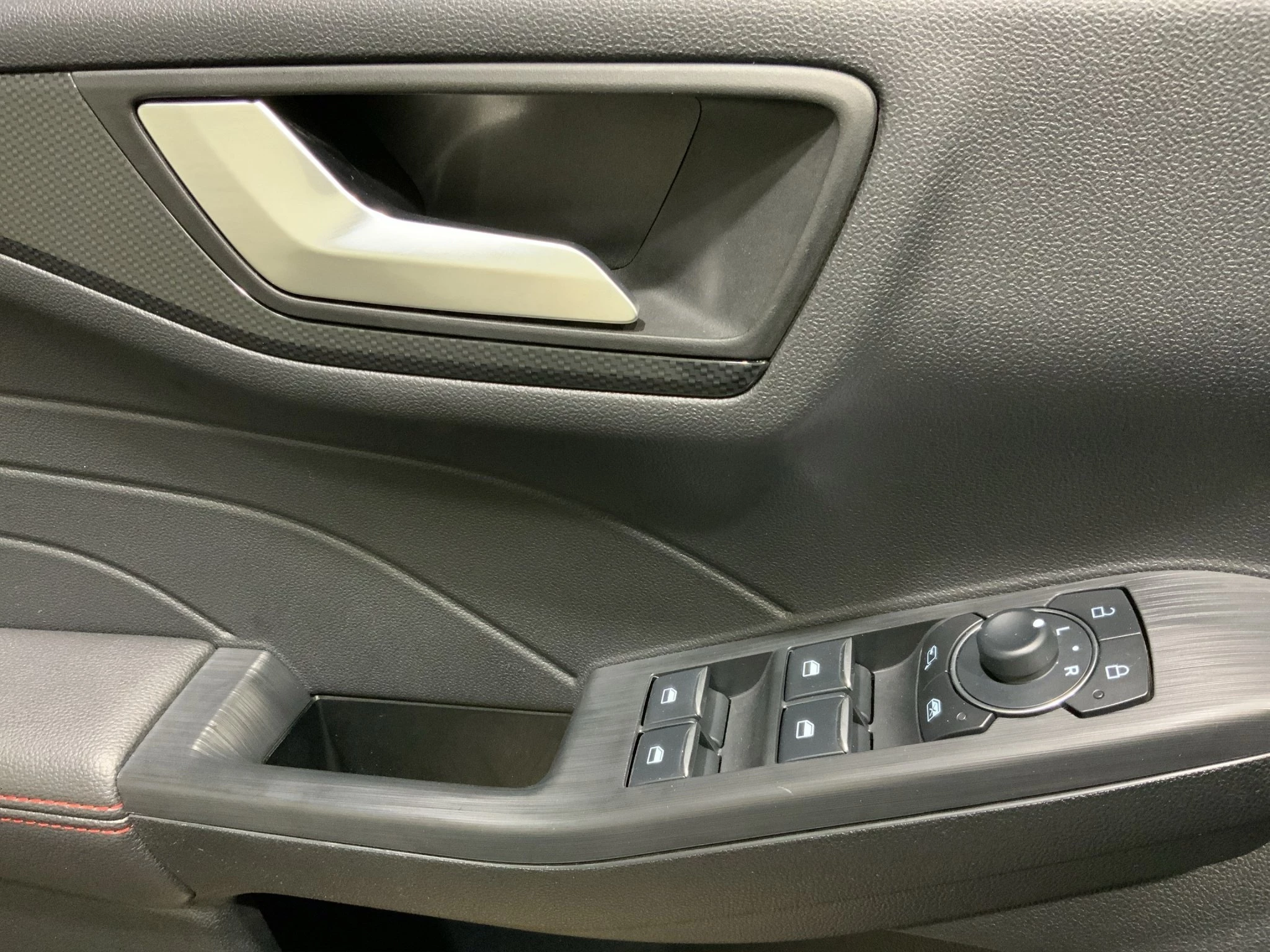 Ford Kuga ST-Line X*PANO*AHK*KAM*ACC*NAVI*SOUND-SYS.