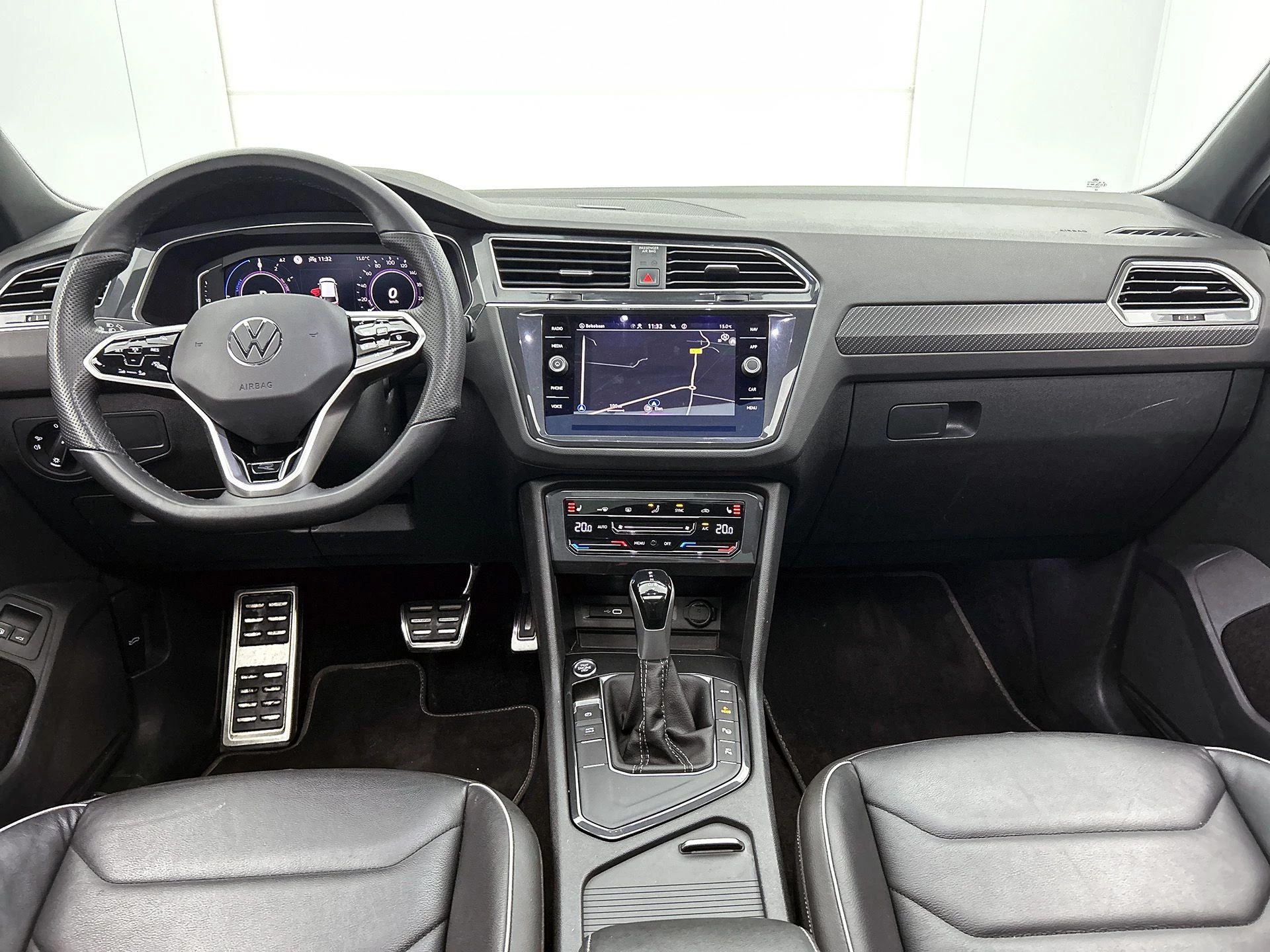 Volkswagen-Tiguan-image-2