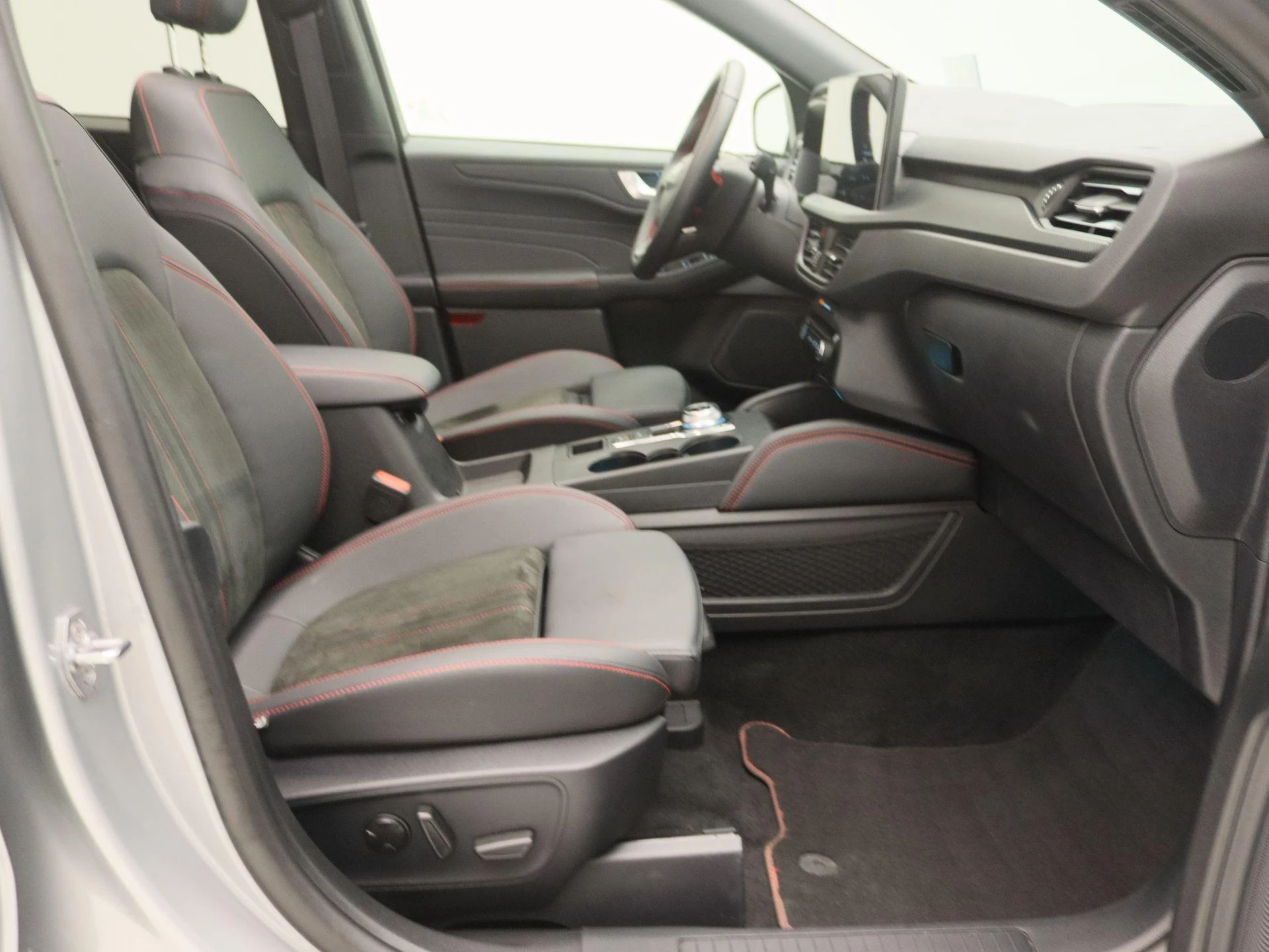 Ford-Kuga-image-27