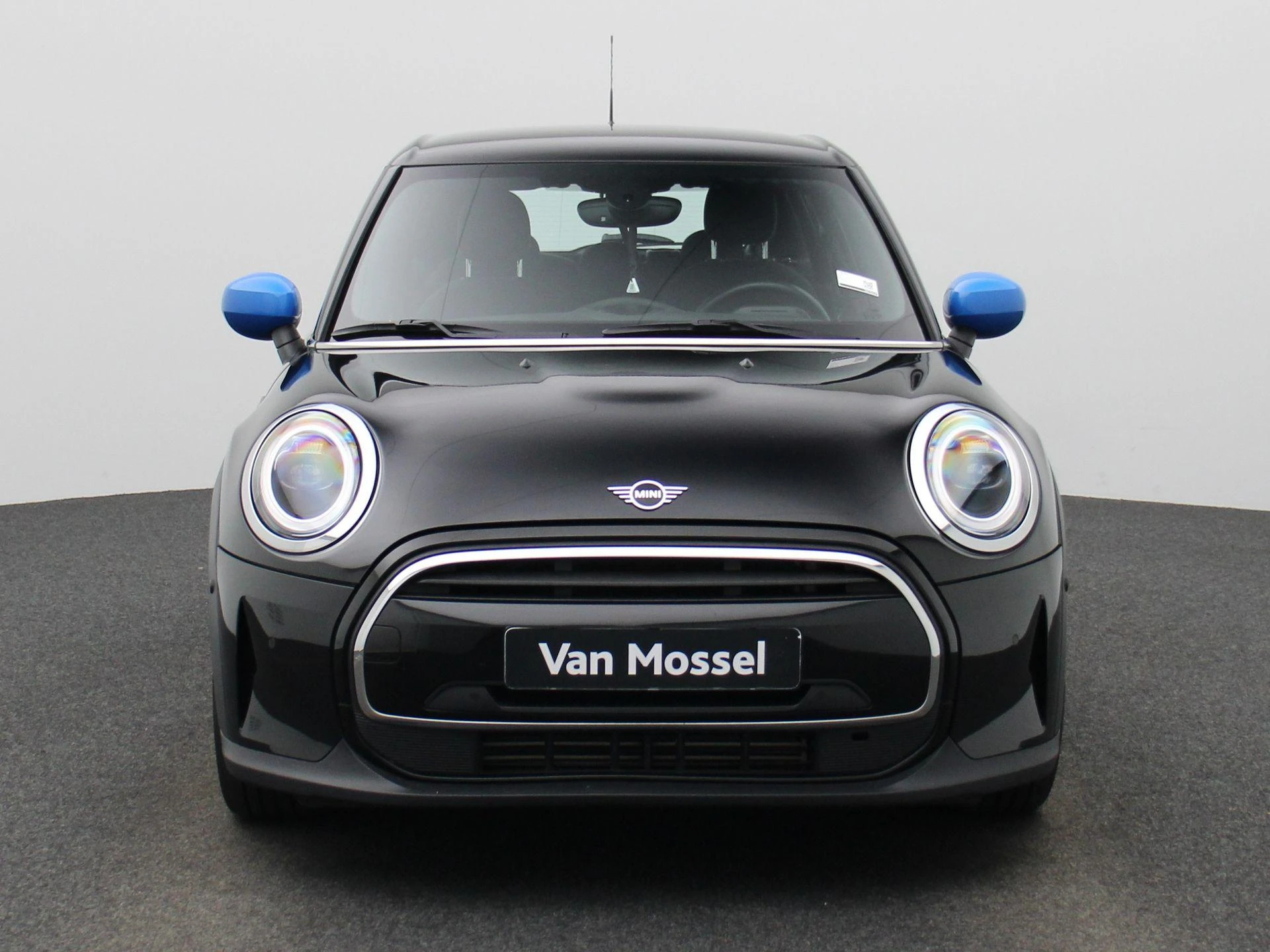 MINI-One-image-2
