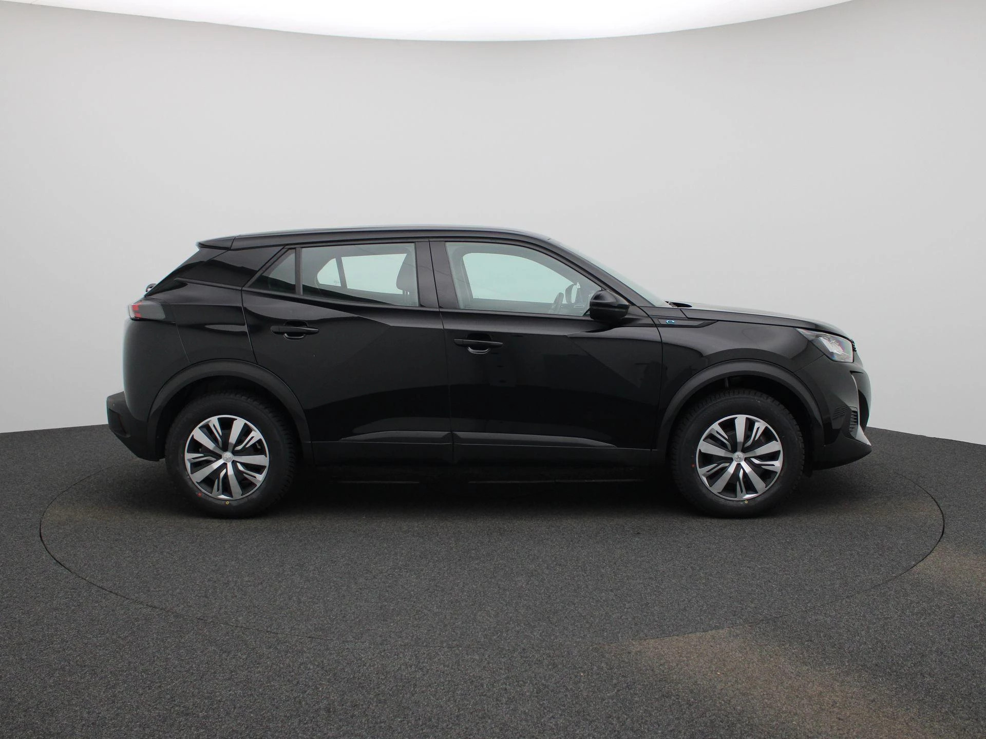 Peugeot-e-2008-image-6