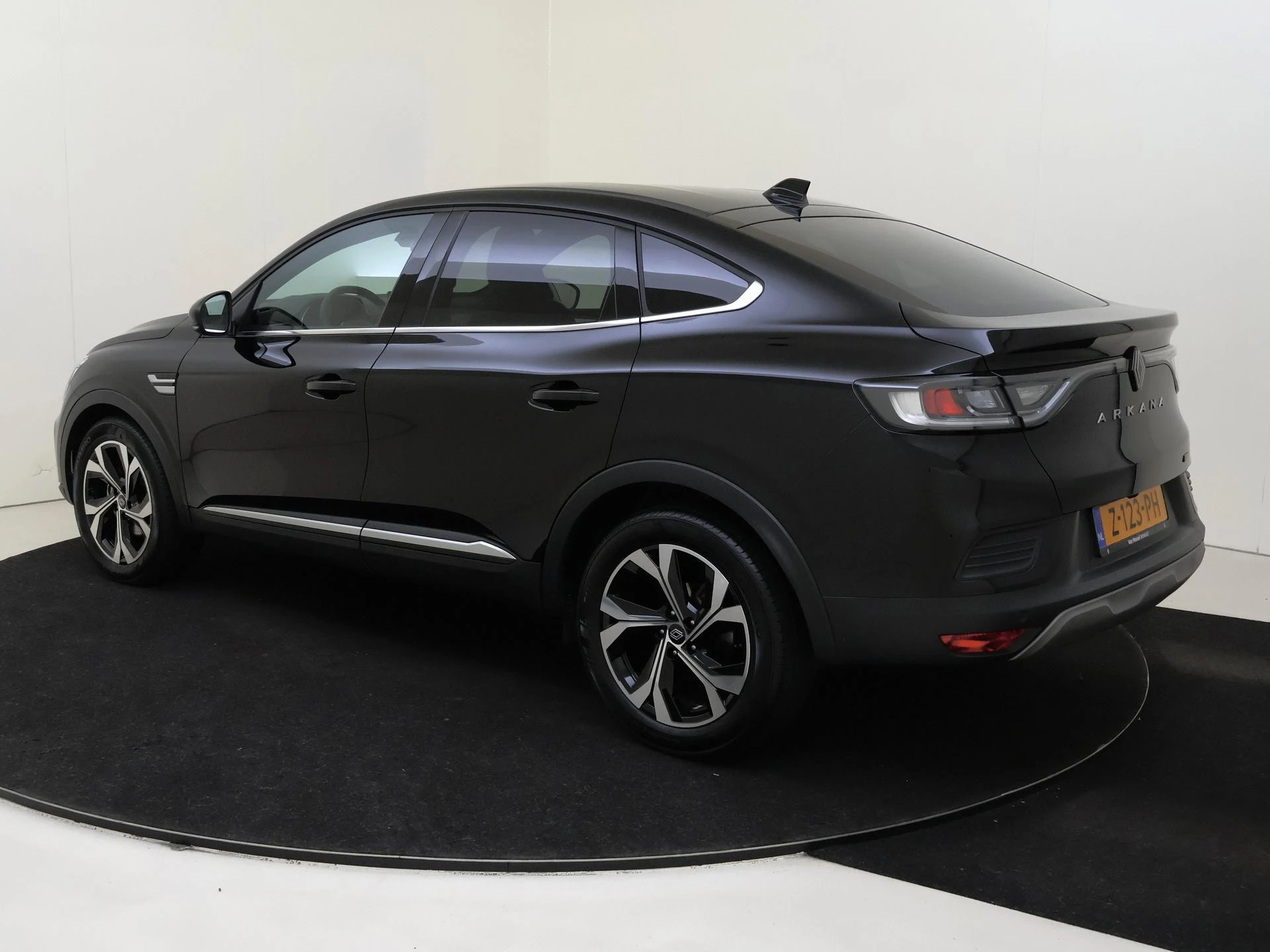 Renault-Arkana-image-2