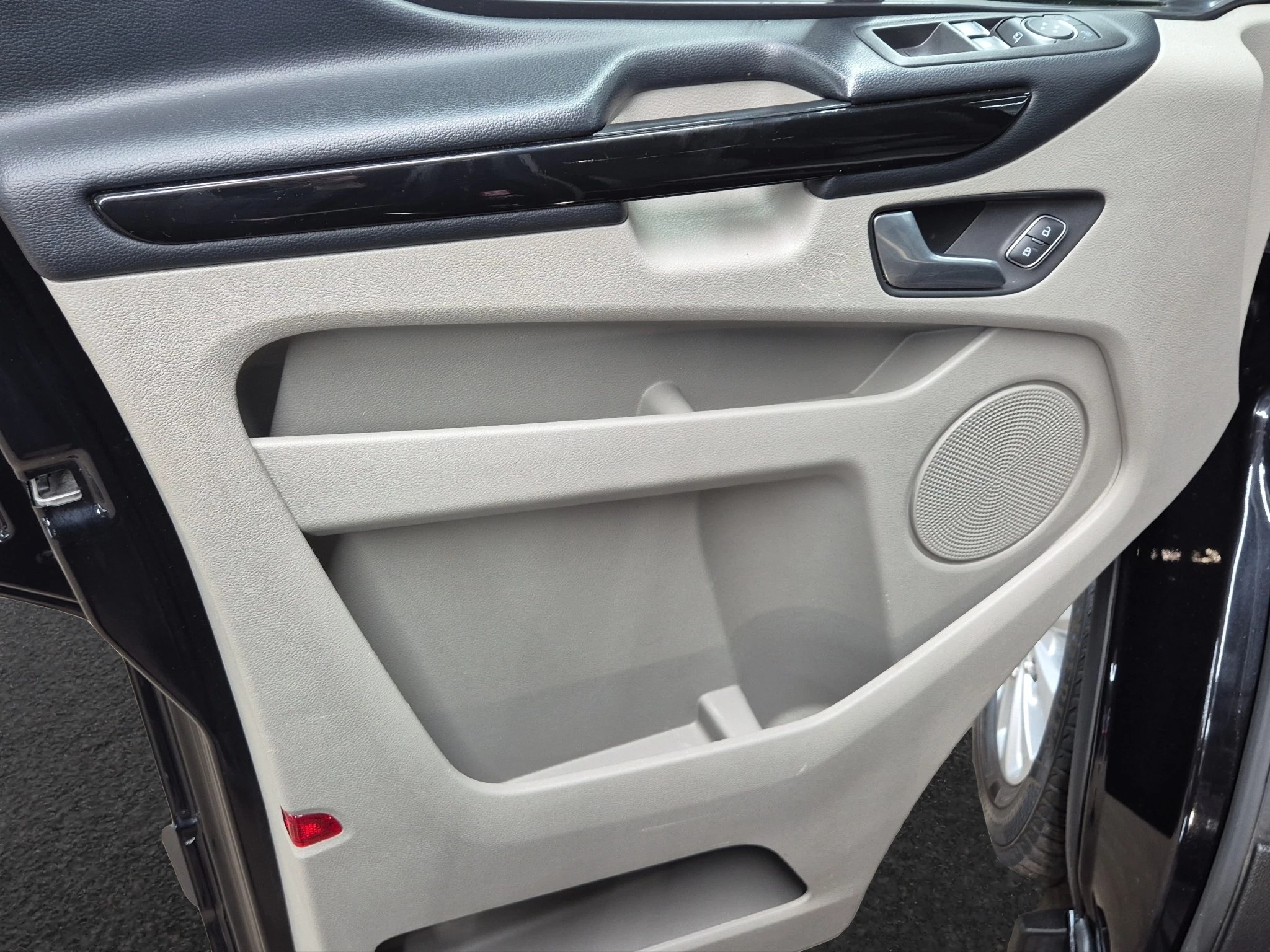 Ford Tourneo Custom 2.0 TDCi 320 L1 Trend (EURO 6d)