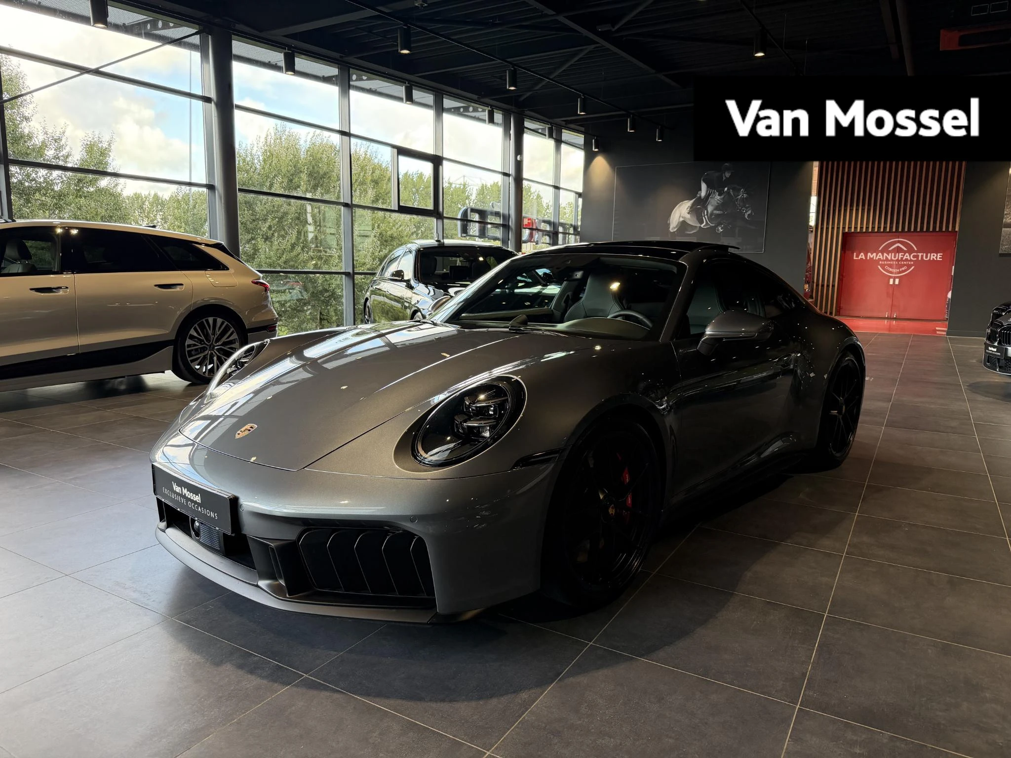 Porsche-911-image-0