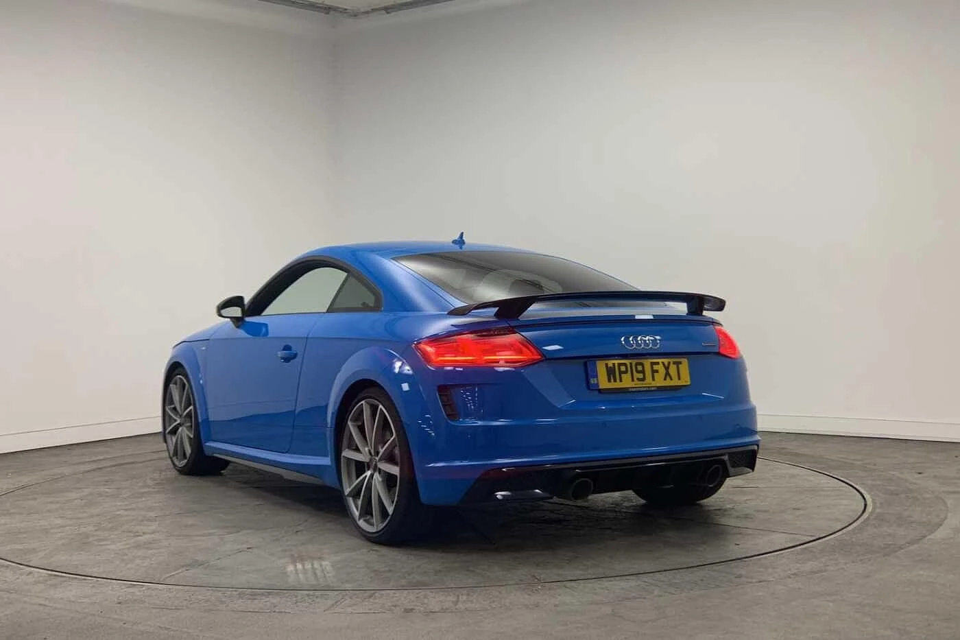 Audi-TT-image-2