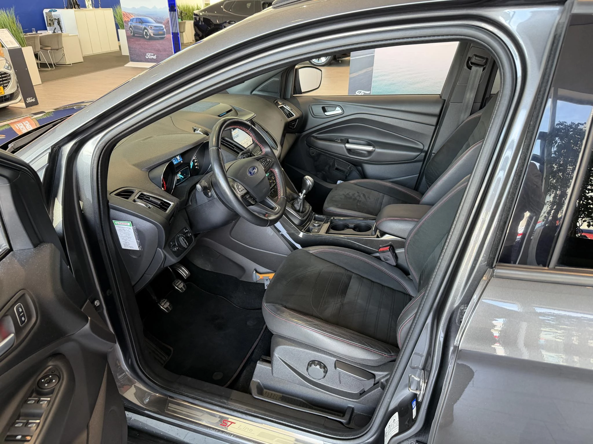 Ford-Kuga-image-11