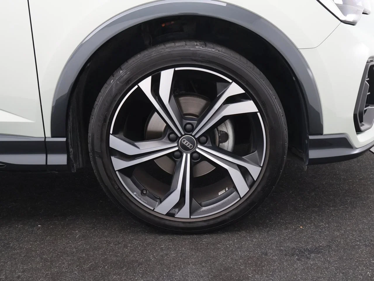 Audi-Q3-image-7