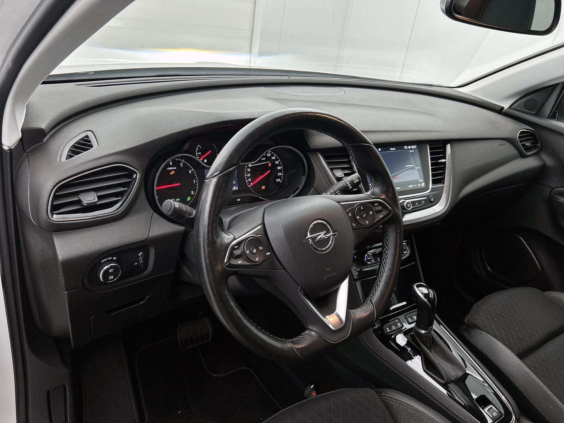 Opel-Grandland X-image-18