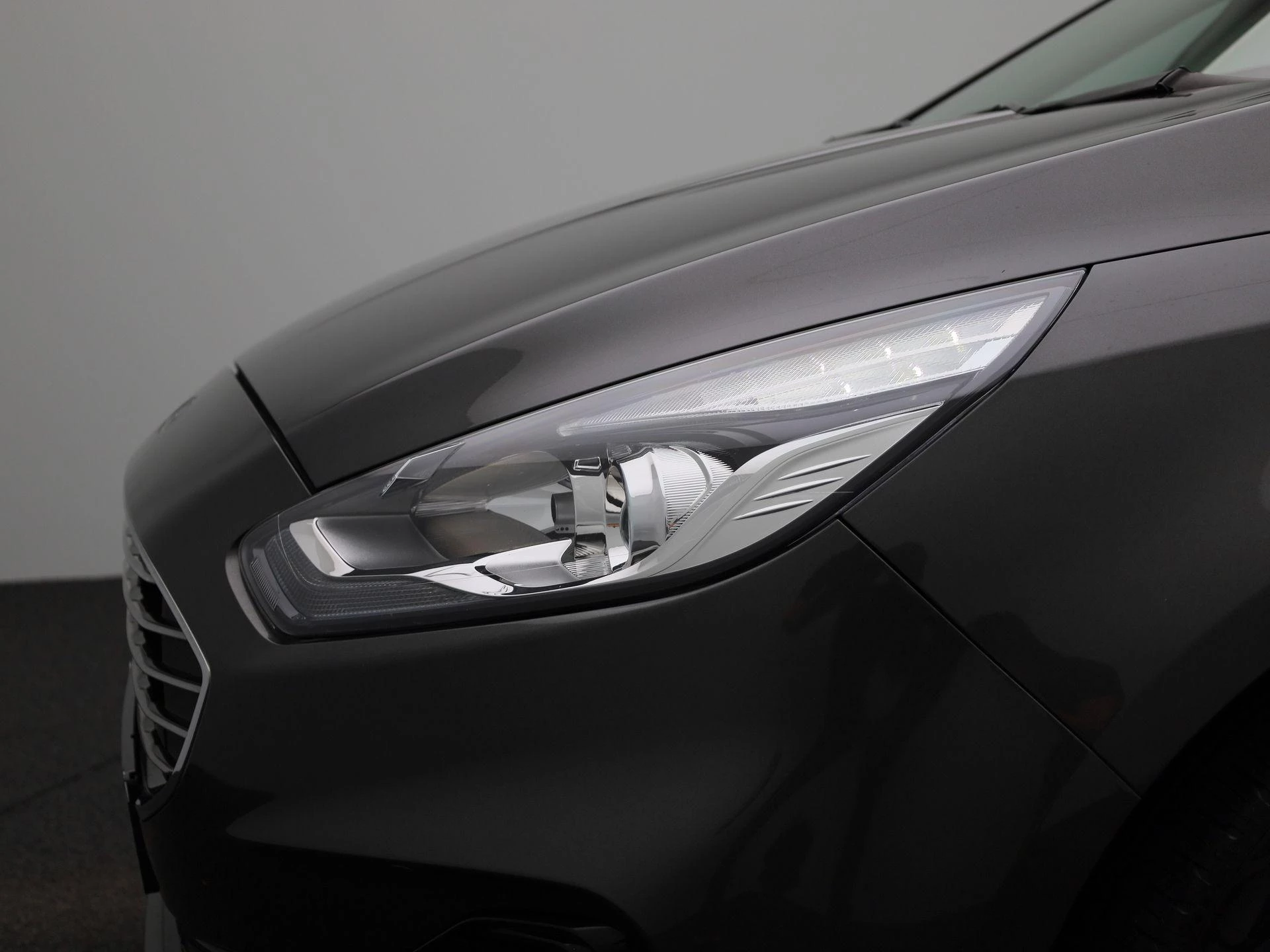 Ford-Galaxy-image-16