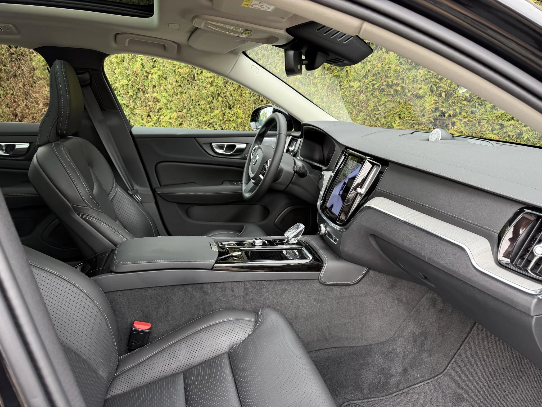 Volvo V60 T8 Plug-in hybrid AWD Ultra Dark