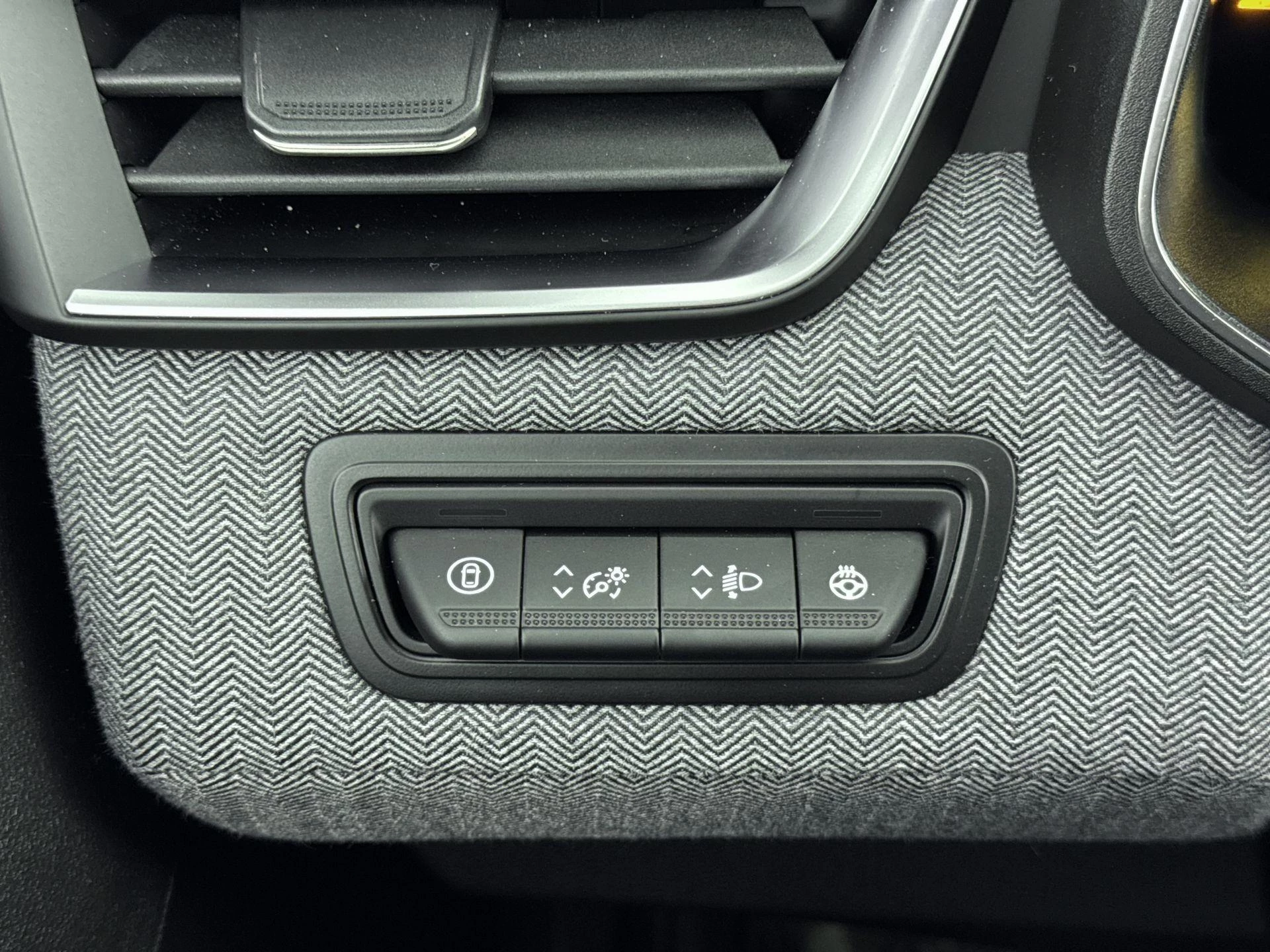 Renault-Clio-image-16